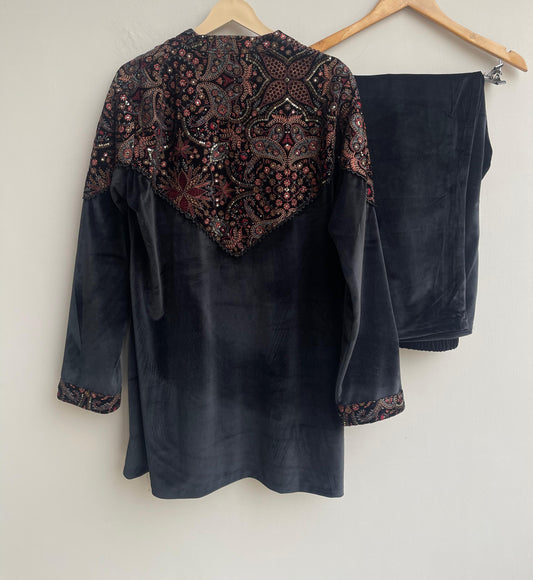 Velvet embroidered readymade ladies winter coord set Rc17877