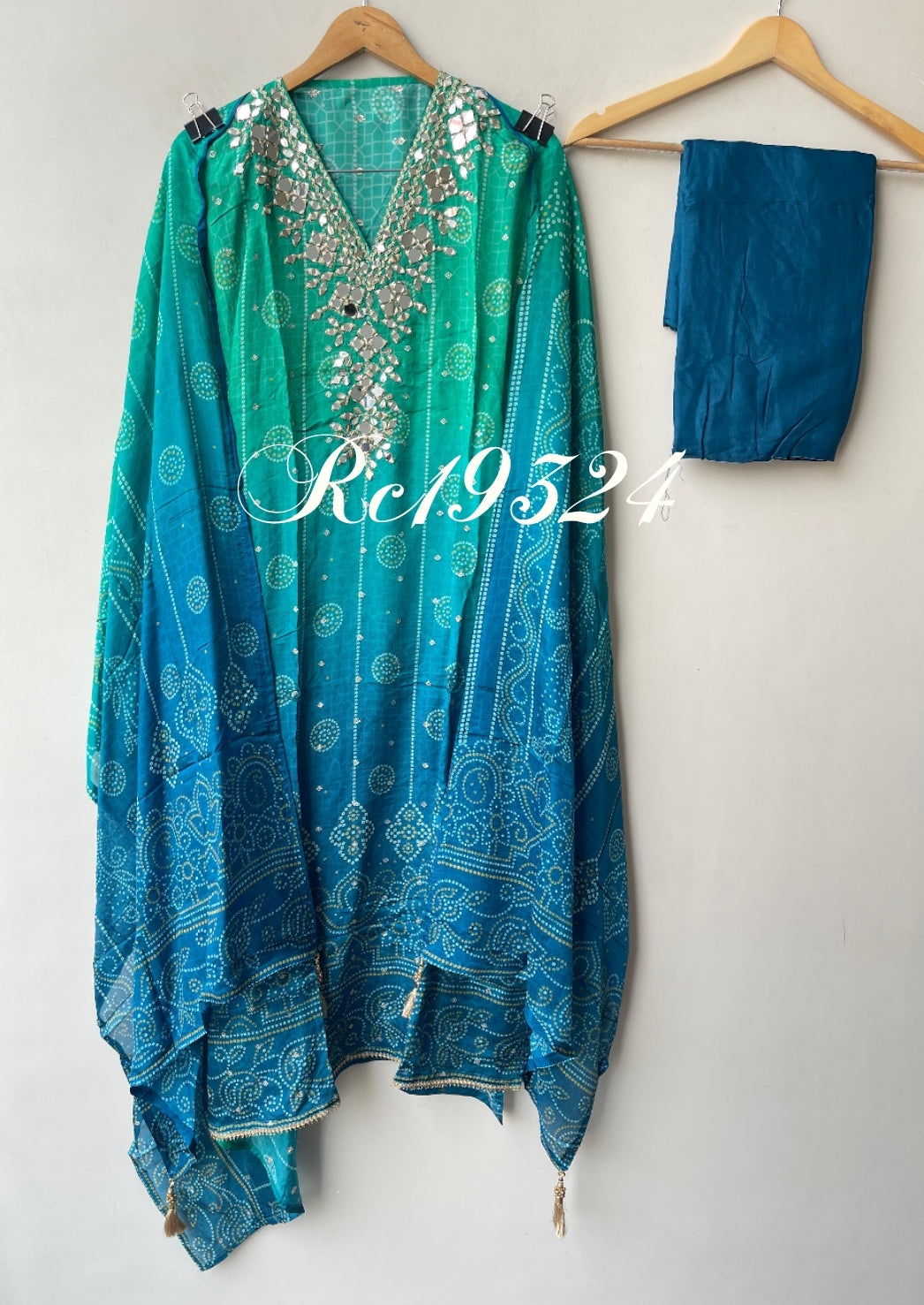 Double shaded banarasi ladies unstitched printed suit Rc19324