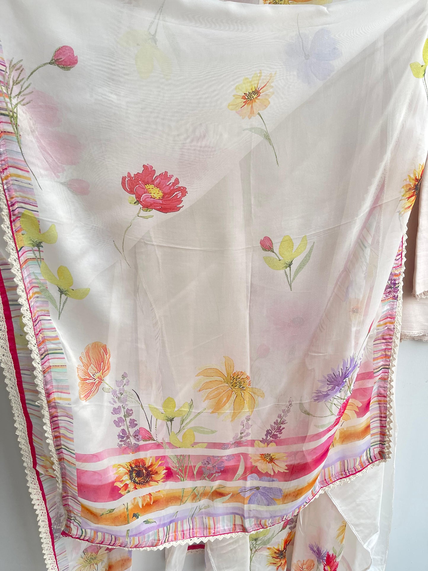 Soft flowy organza unstitched ladies suit Rc18356