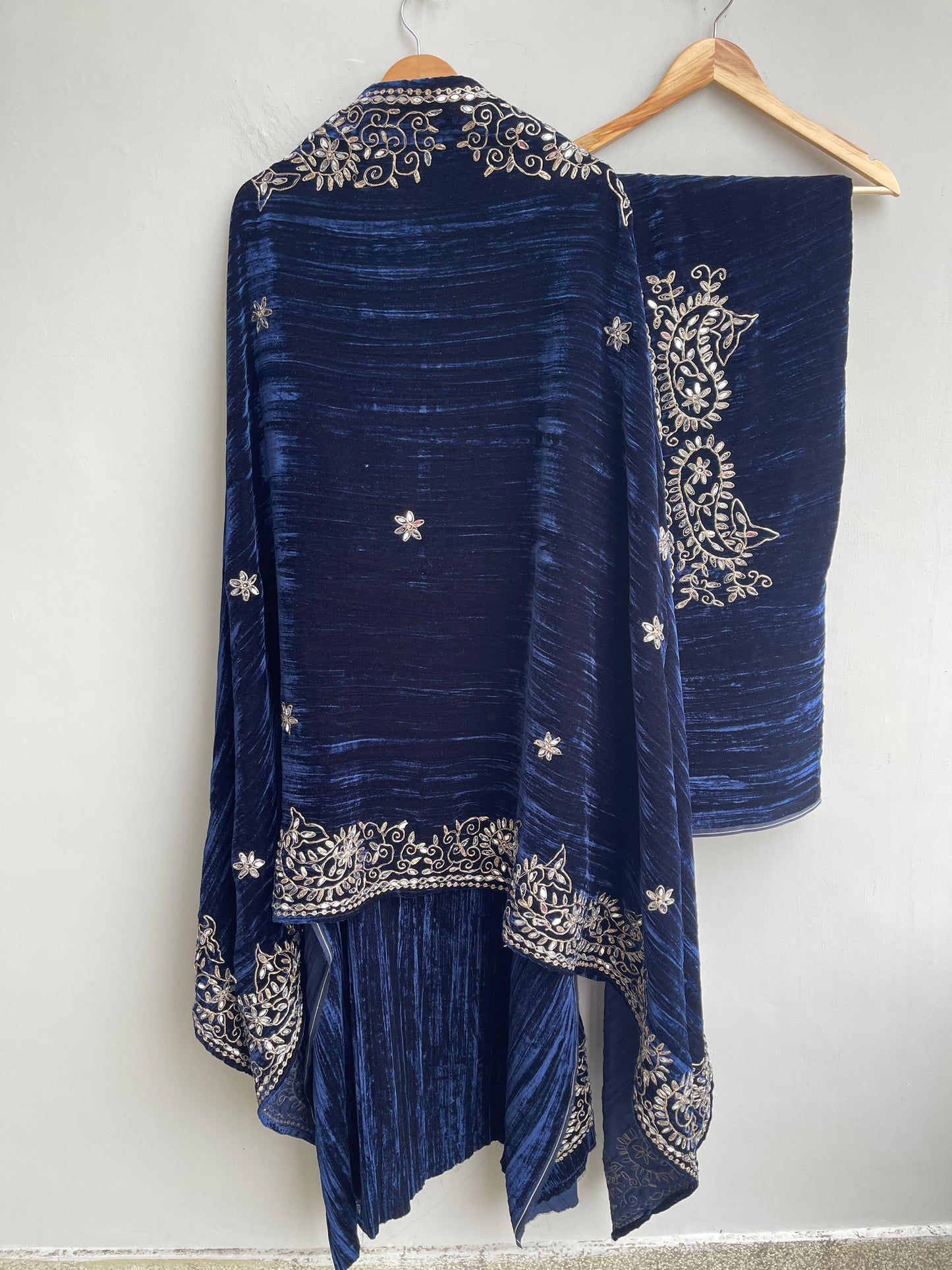 Crushed micra velvet unstitched ladies suit Rc18254