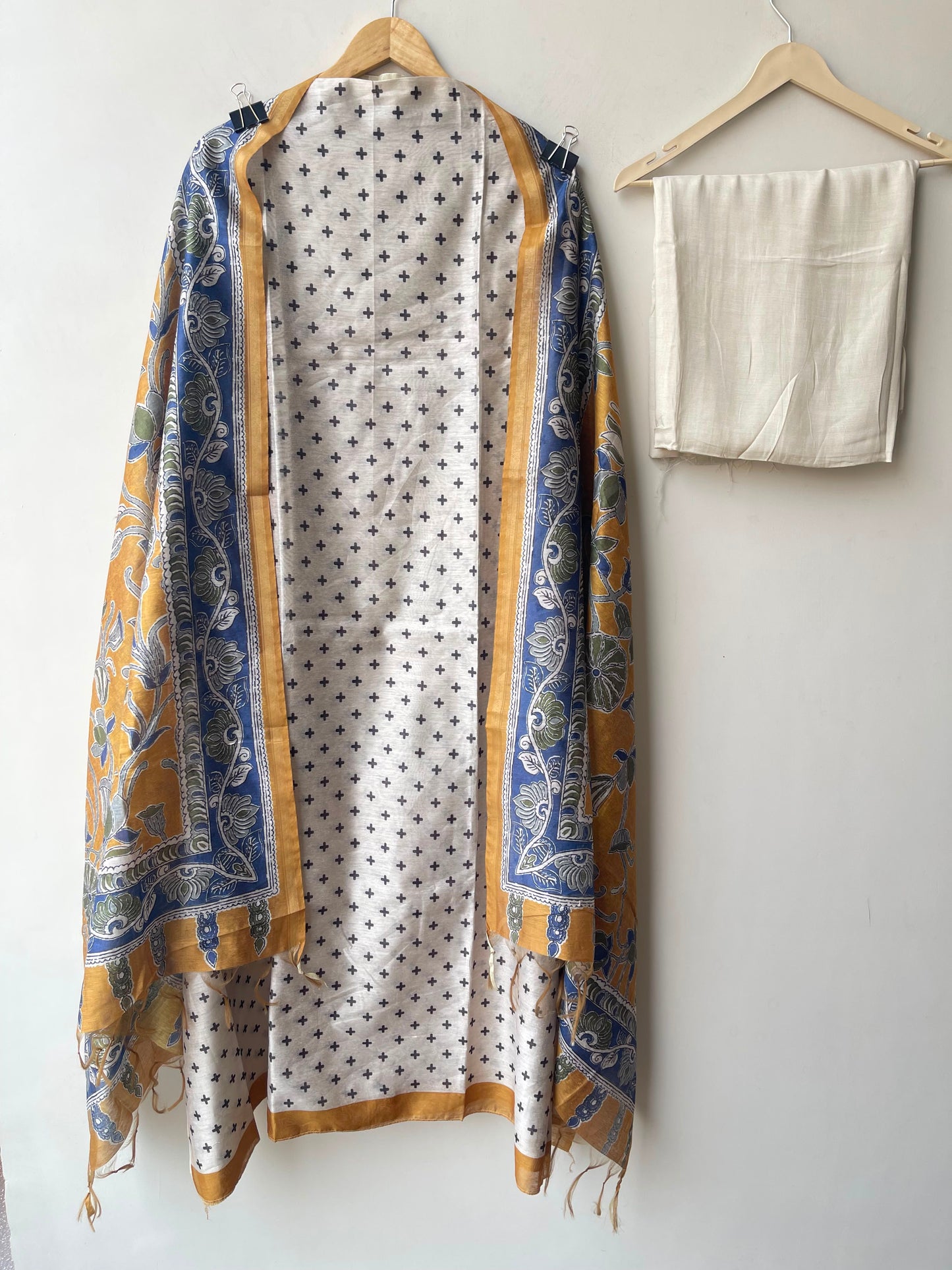 Mul chanderi maheshwari printed unstitched ladies suit Rc19070 (c)