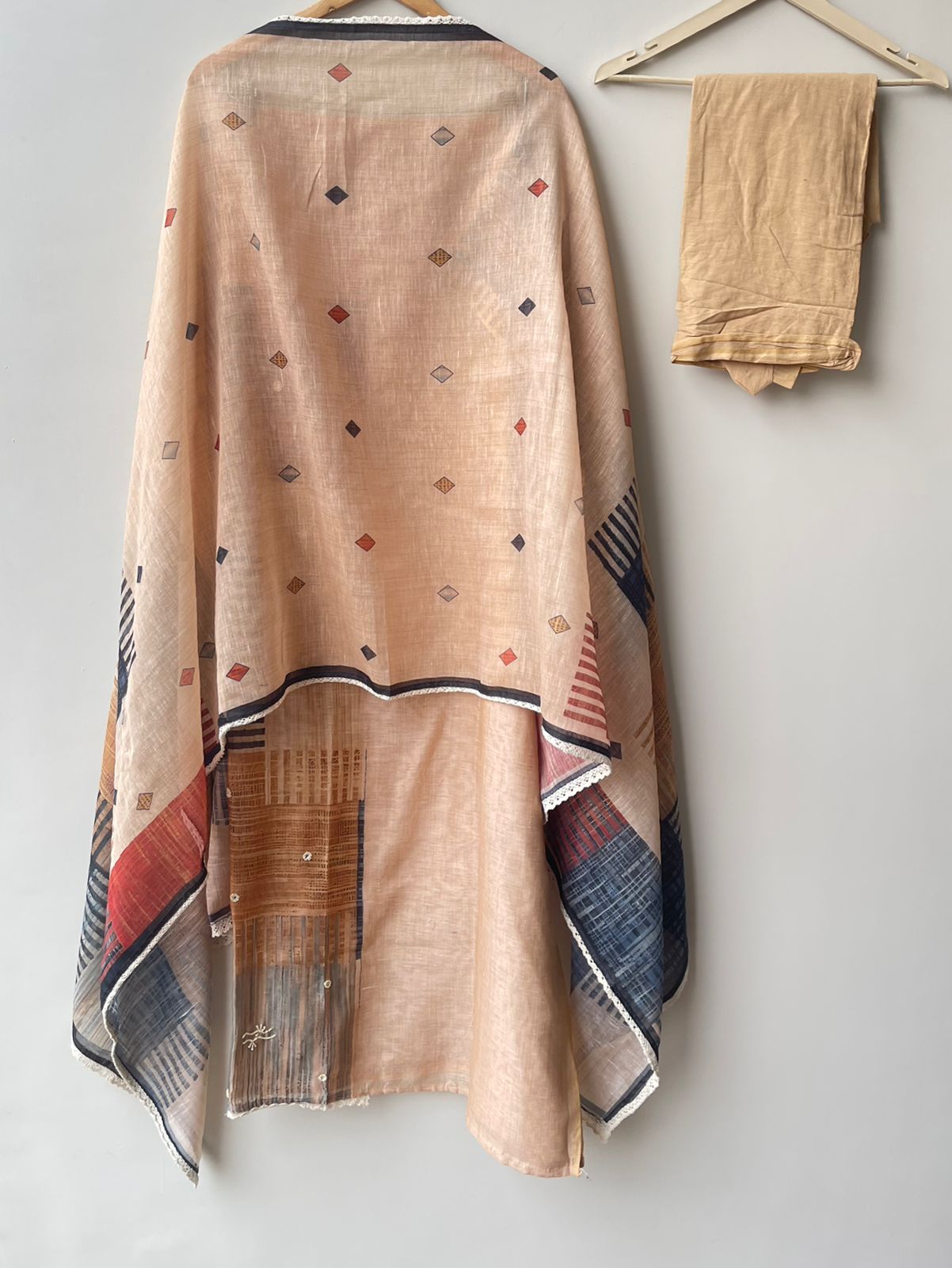 Mul Chanderi Printed Ladies Unstitched Suit RC-18673 – view 4