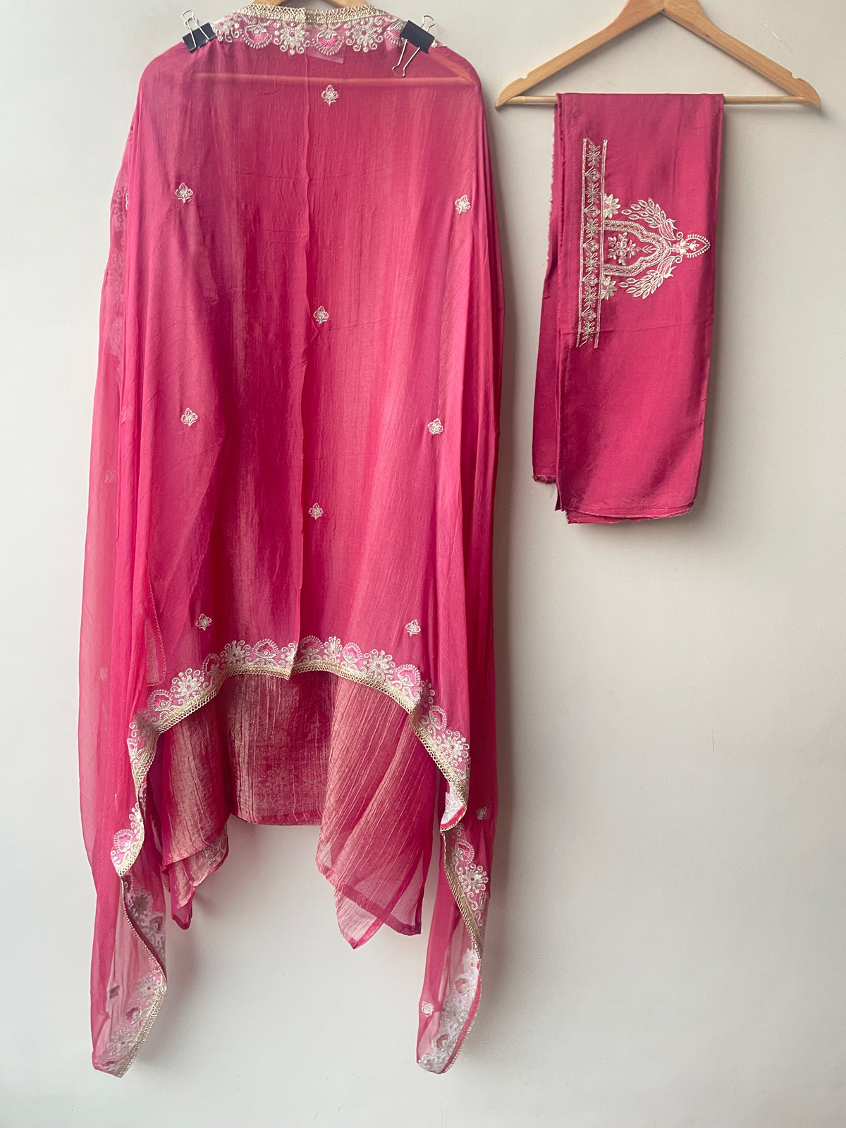 Elegant Designer Shimmer Tissue Embroidered 3 Pcs Unstitched Suit Set