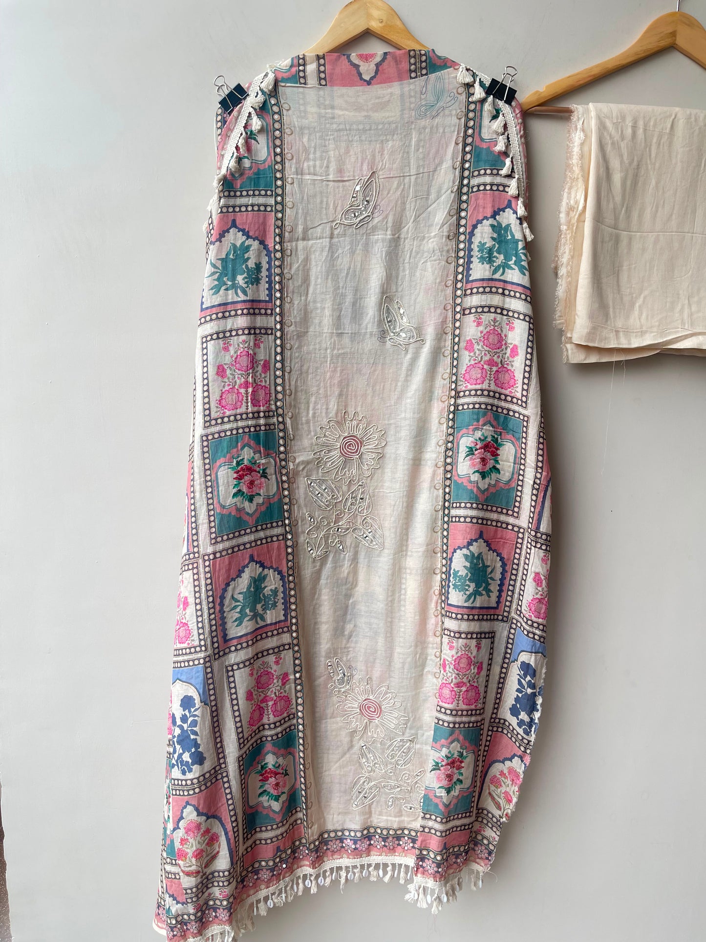 Mul chanderi printed ladies unstitched suit Rc19150 (b)