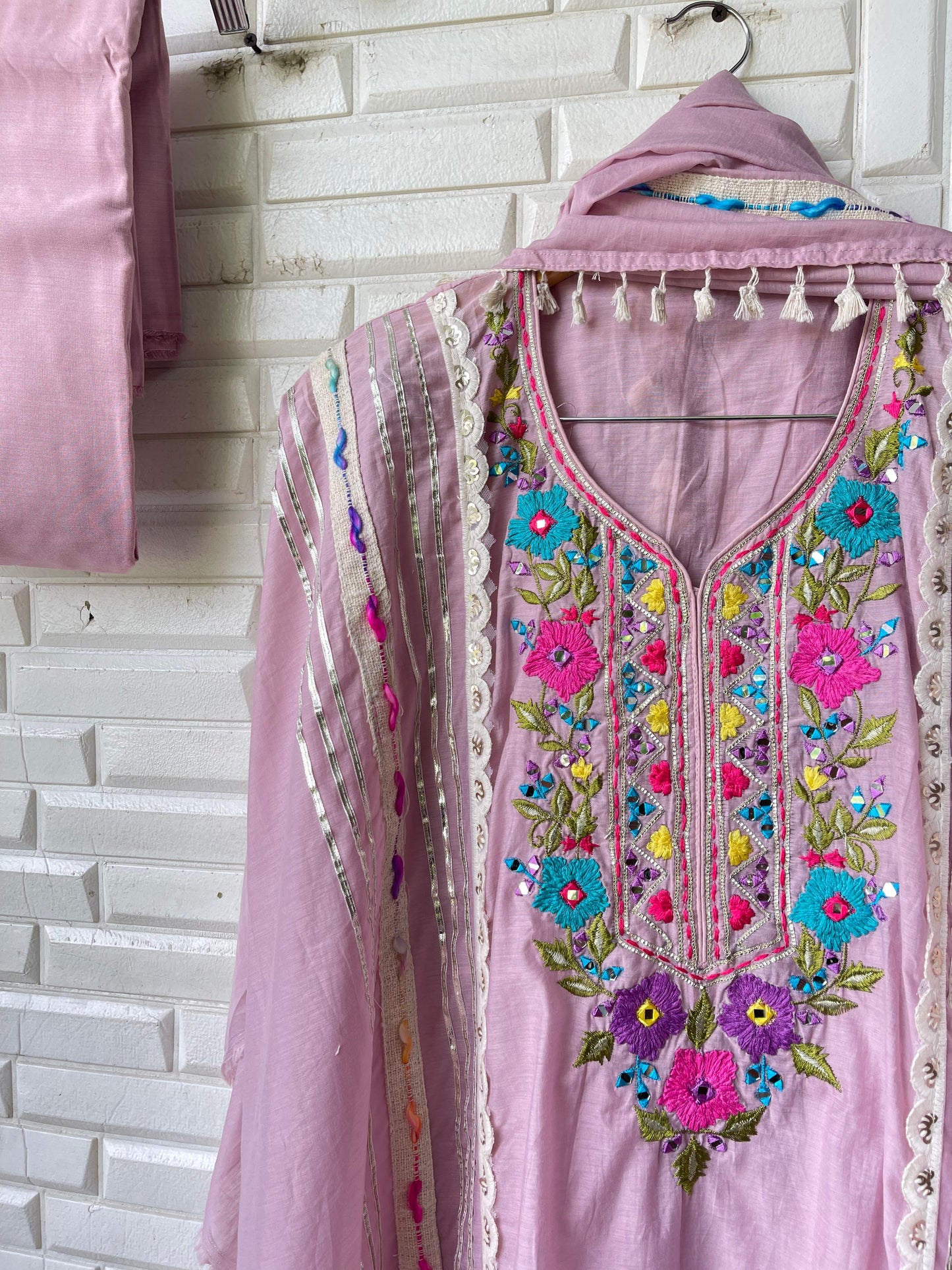 Mul chanderi unstitched ladies suit Rc17348 (a)