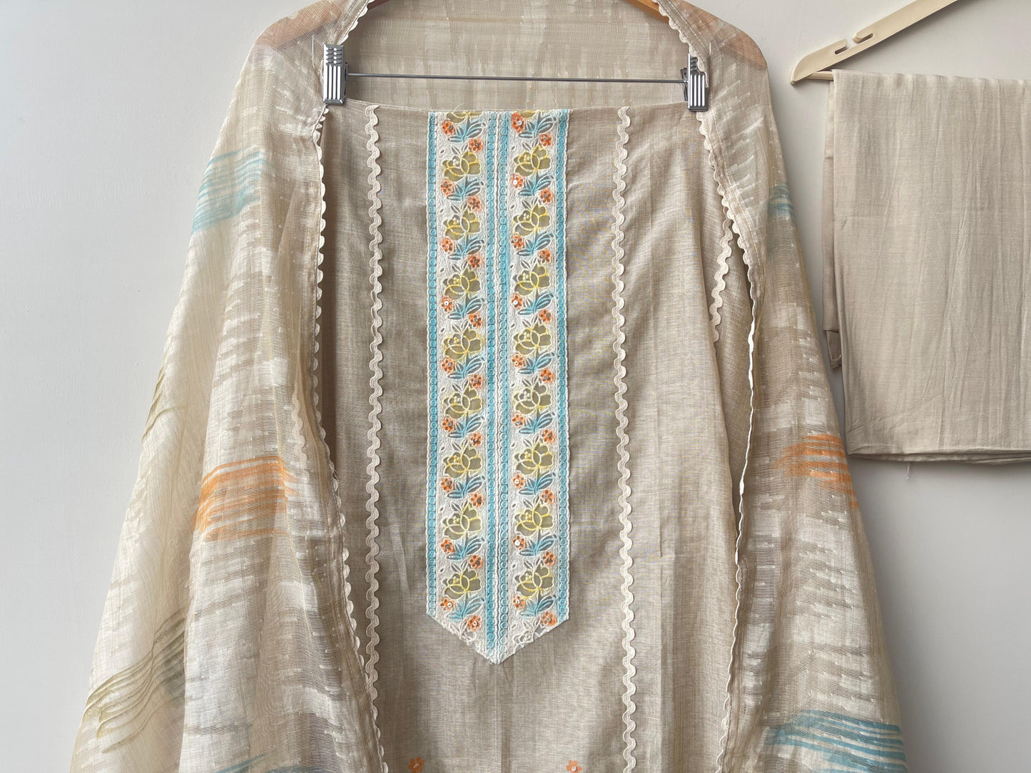 Mul Chanderi Unstitched Ladies Suit RC-18641 – view 3