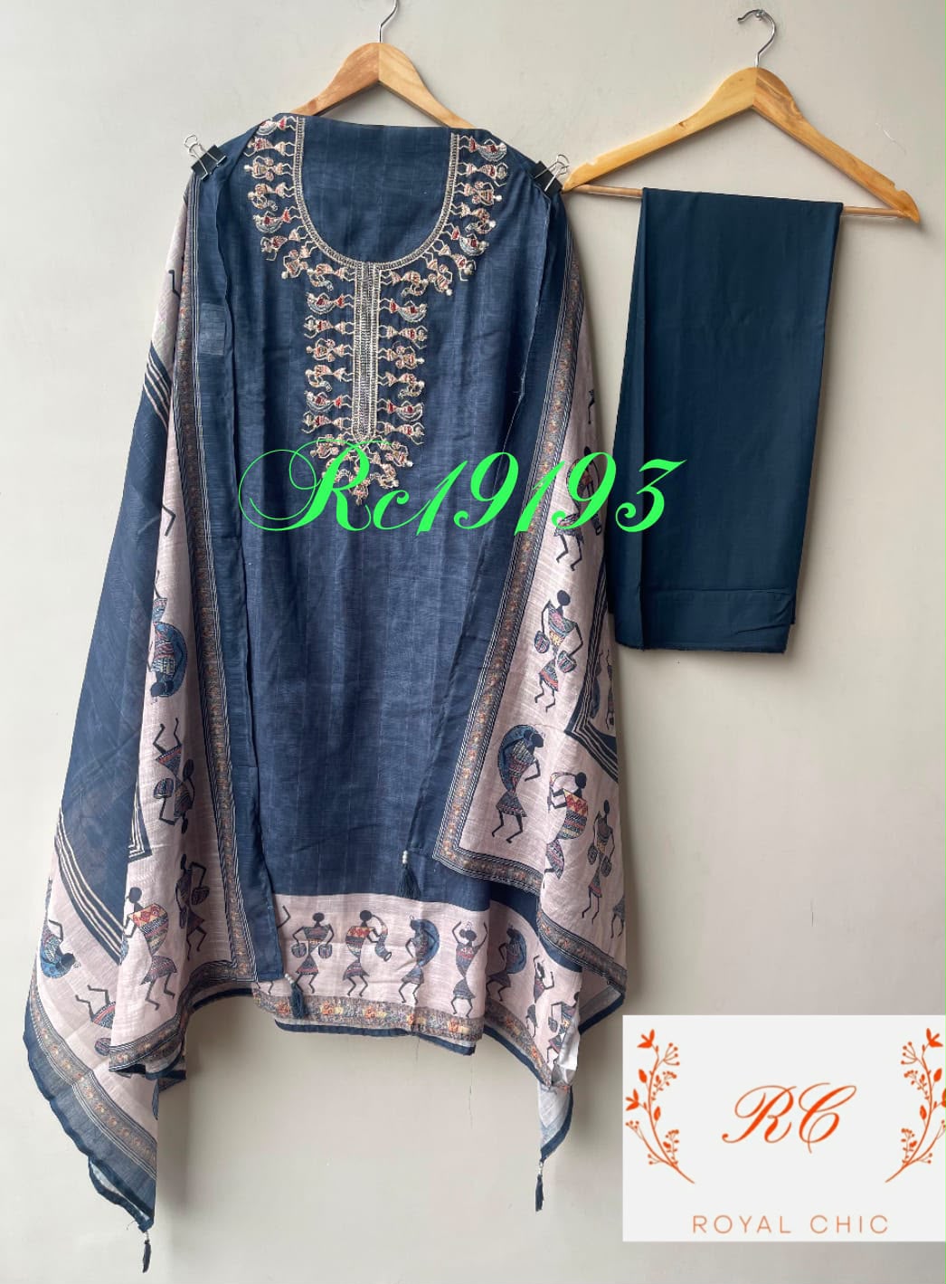 Mul chanderi printed ladies unstitched suit Rc19193