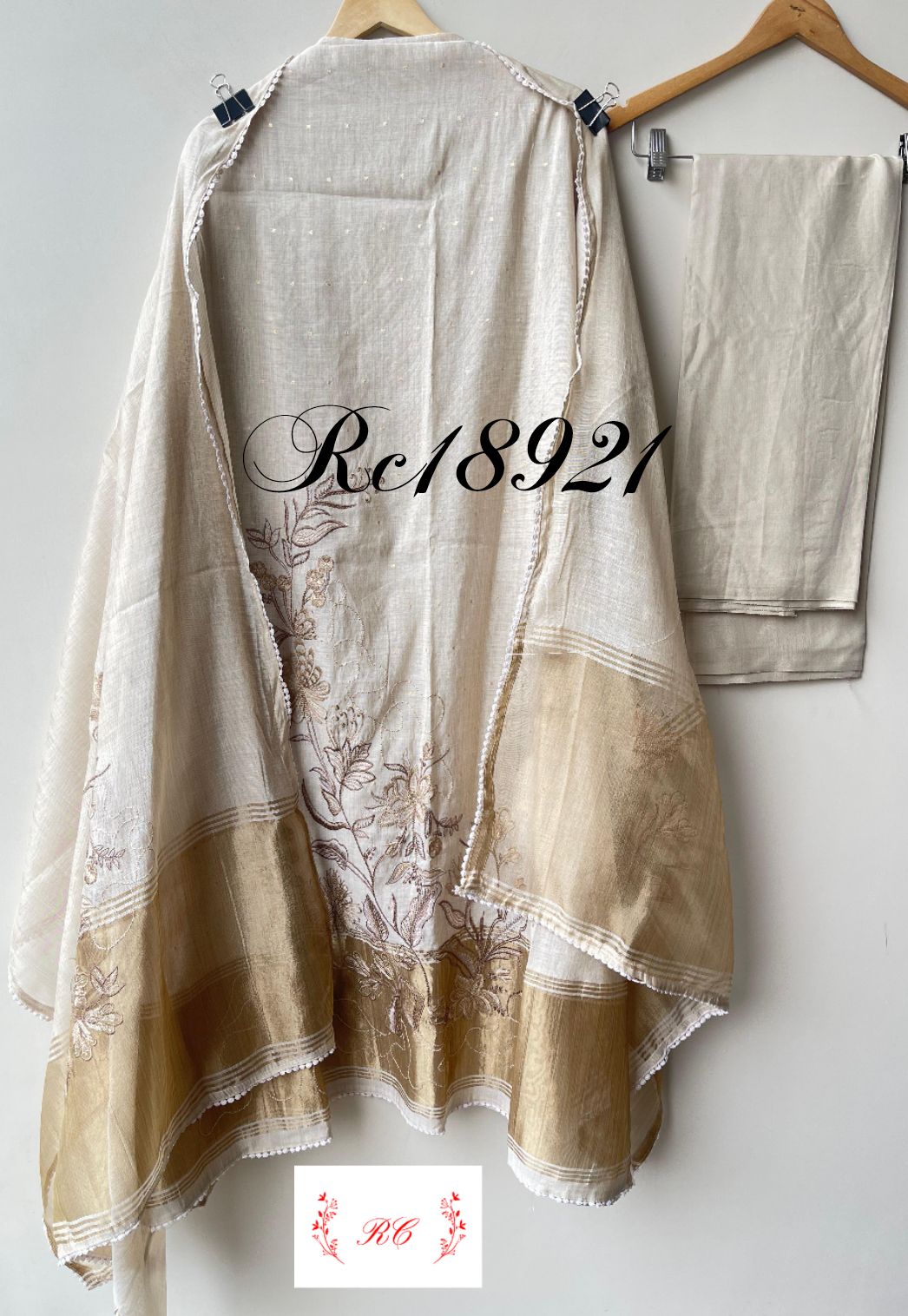 Soft banarasi weaving mul chanderi unstitched ladies suit Rc18921