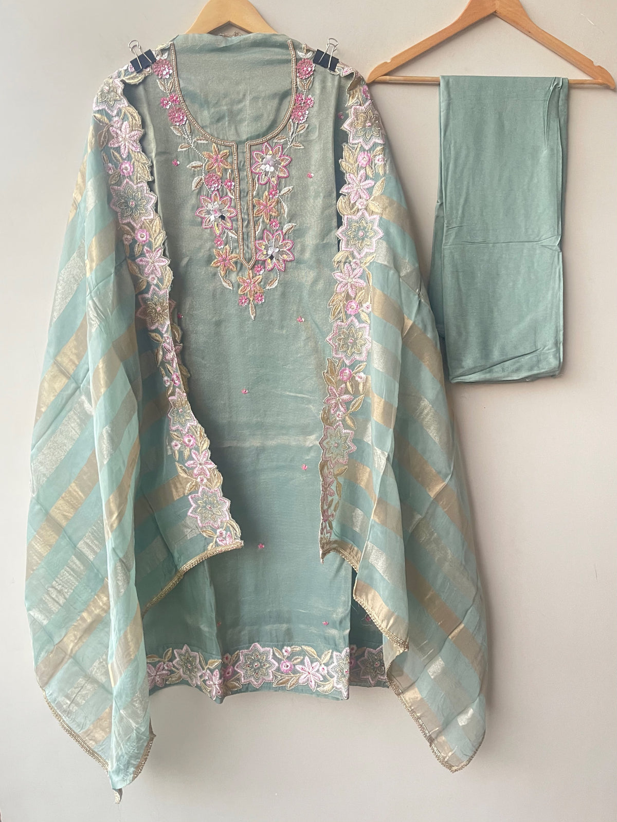 Designer Shimmer Organza Embroidered Unstitched 3pcs Suit Set