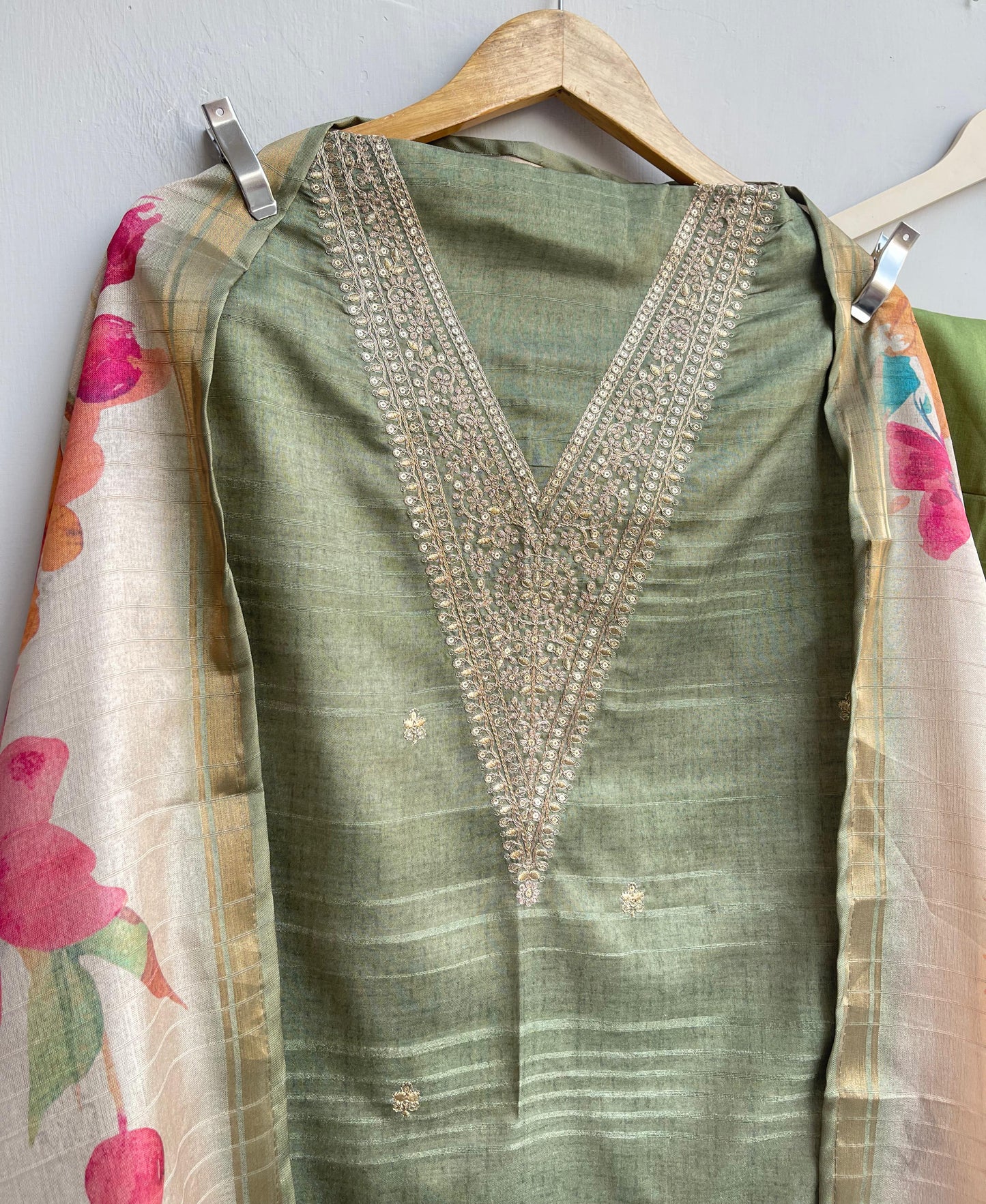 Silk unstitched ladies suit Rc18432 (b)