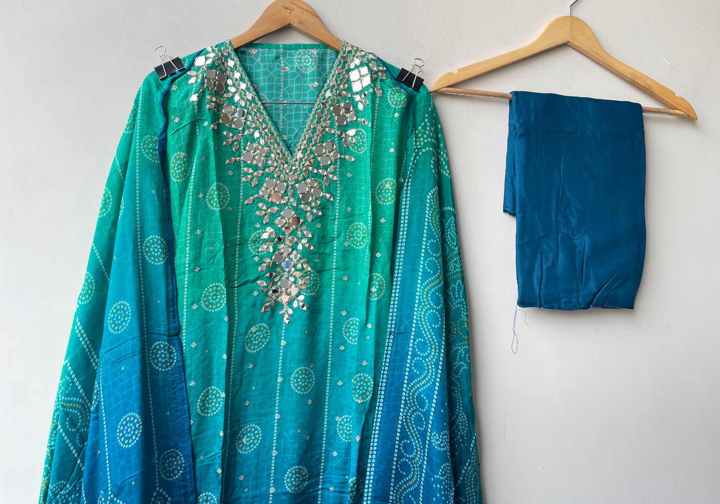 Double shaded banarasi ladies unstitched printed suit Rc19324