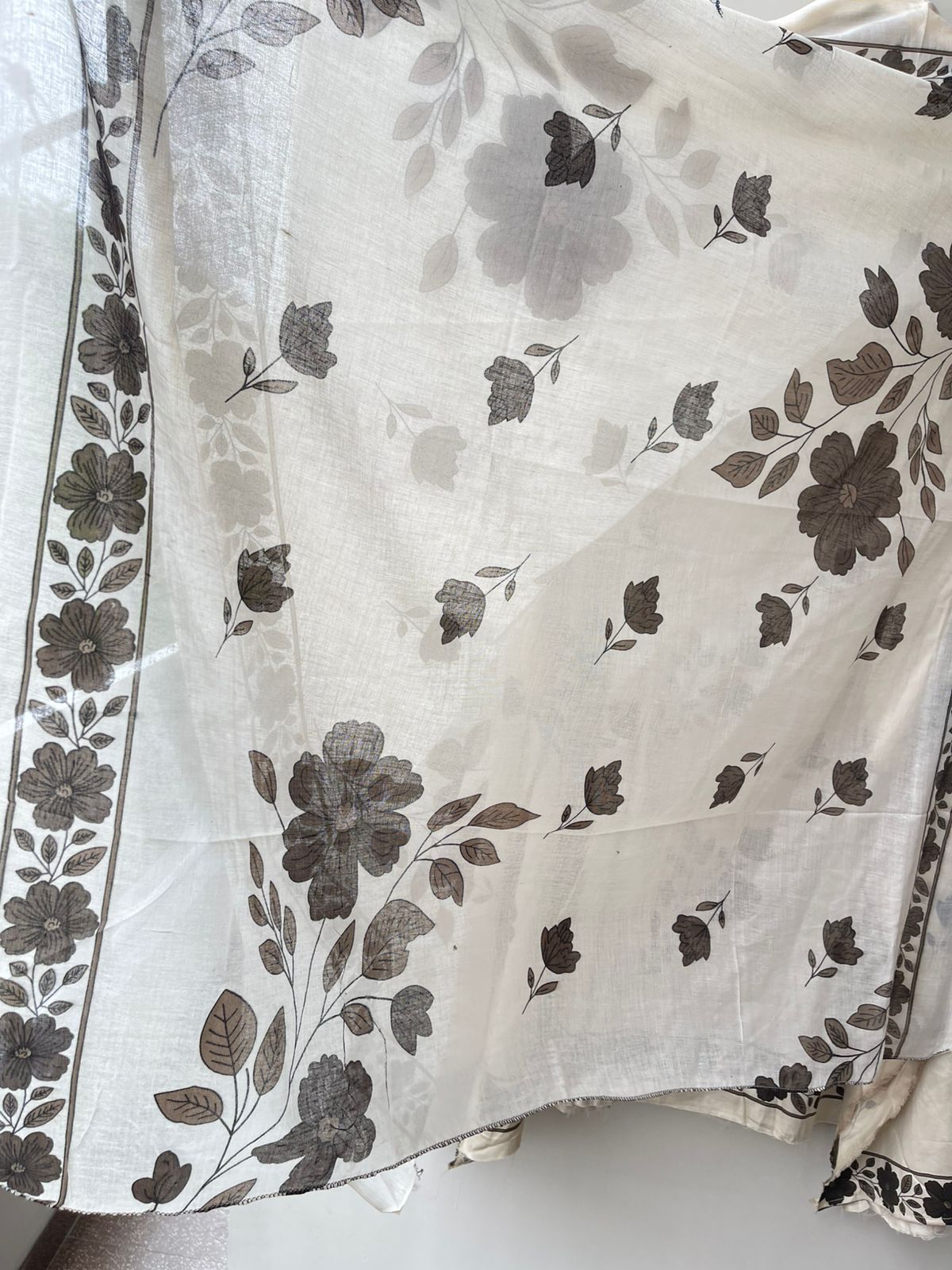 Soft cotton unstitched ladies suit Rc18919