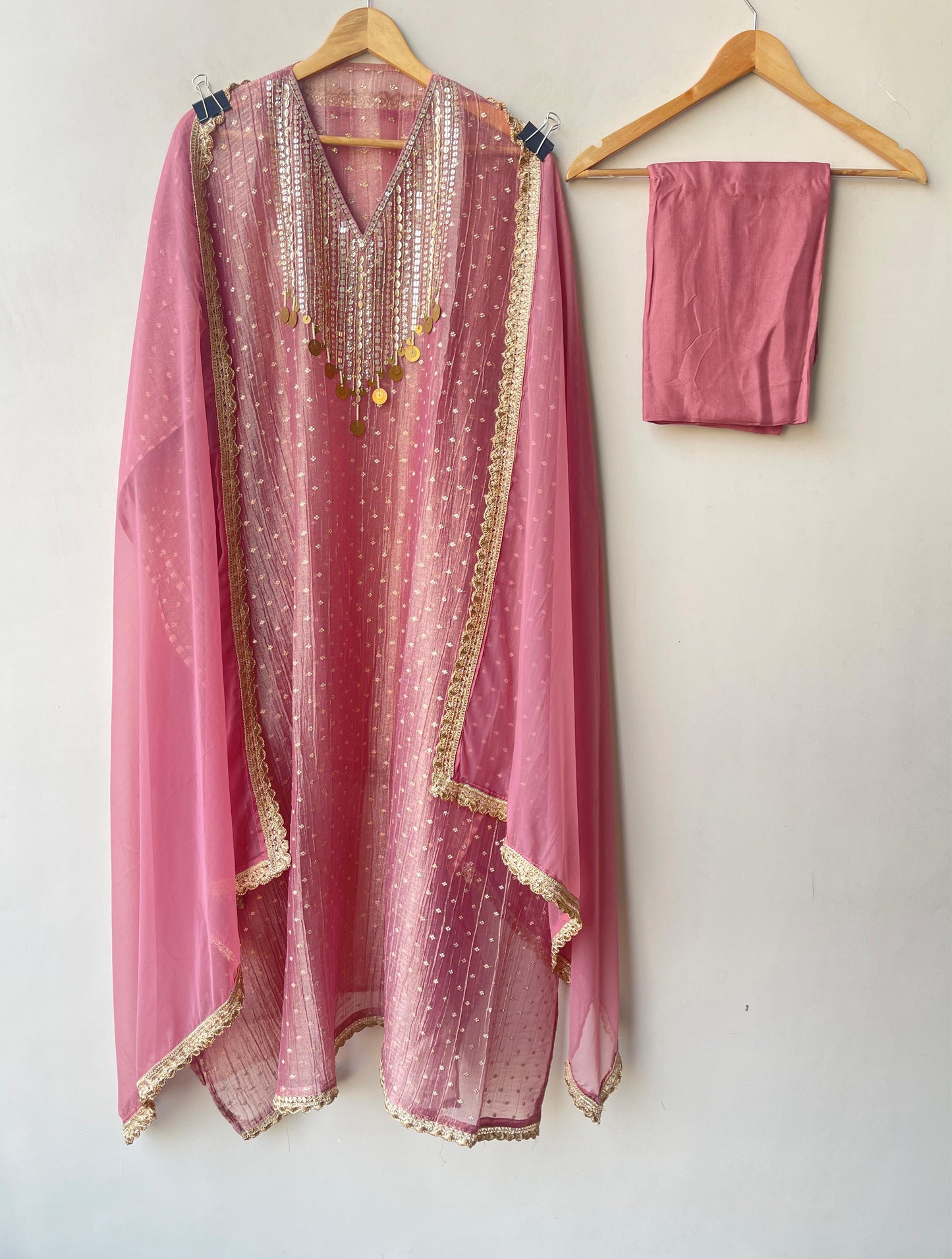 Banarasi shimmer crushed tissue unstitched ladies suit Rc19349