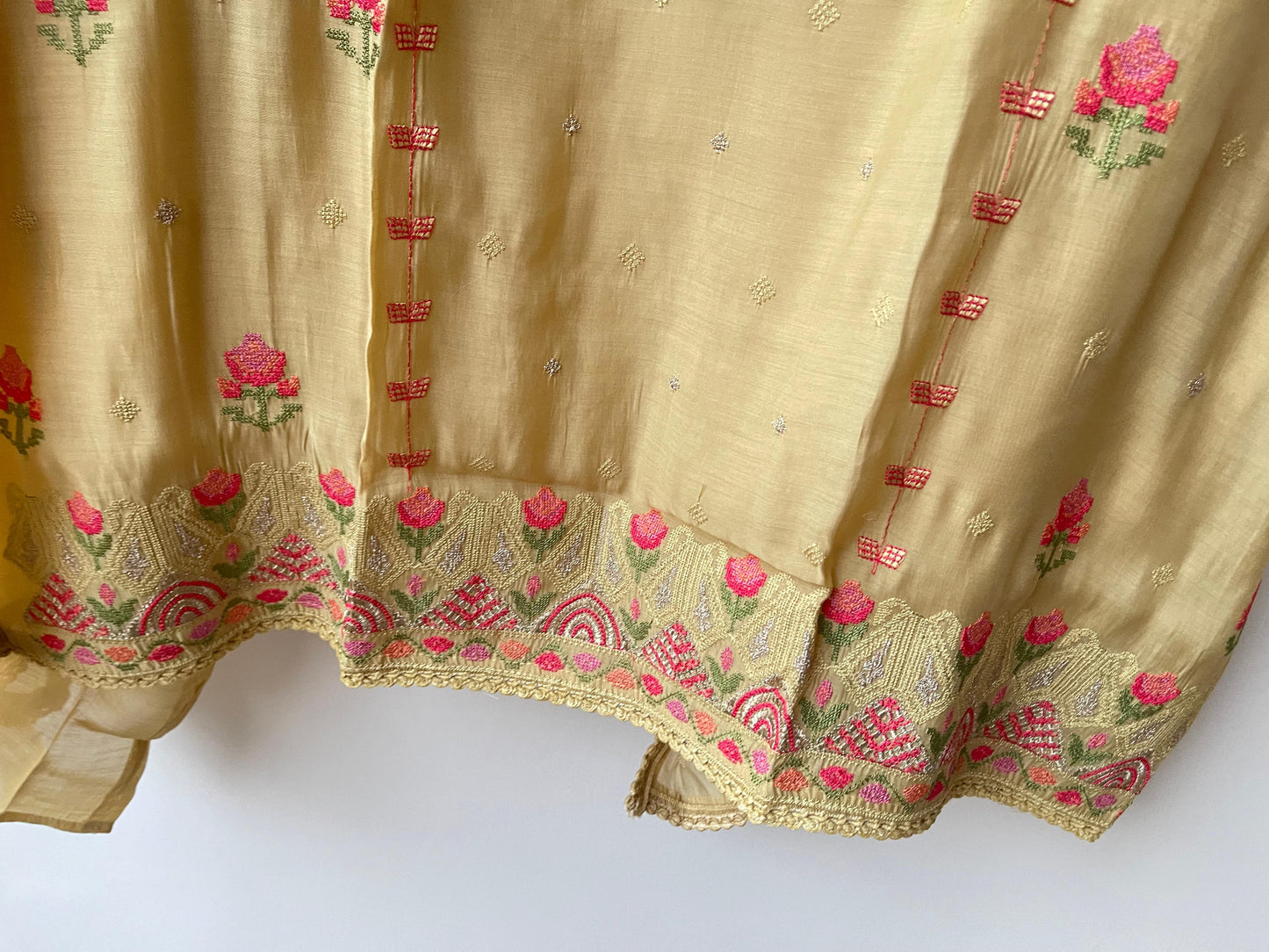 Mul chanderi unstitched salwar suit with resham embroidery and crochet lace – RoyalChicByPriti