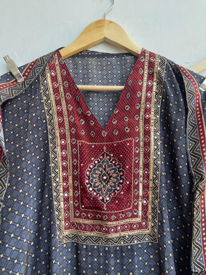 Crape satin unstitched ladies suit Rc17868