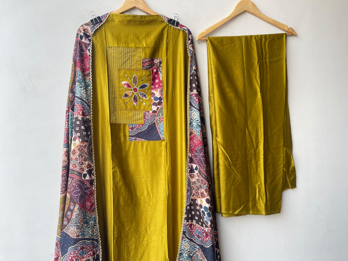 Exquisite Glaze Cotton Printed Fabric Unstitched Suit Set