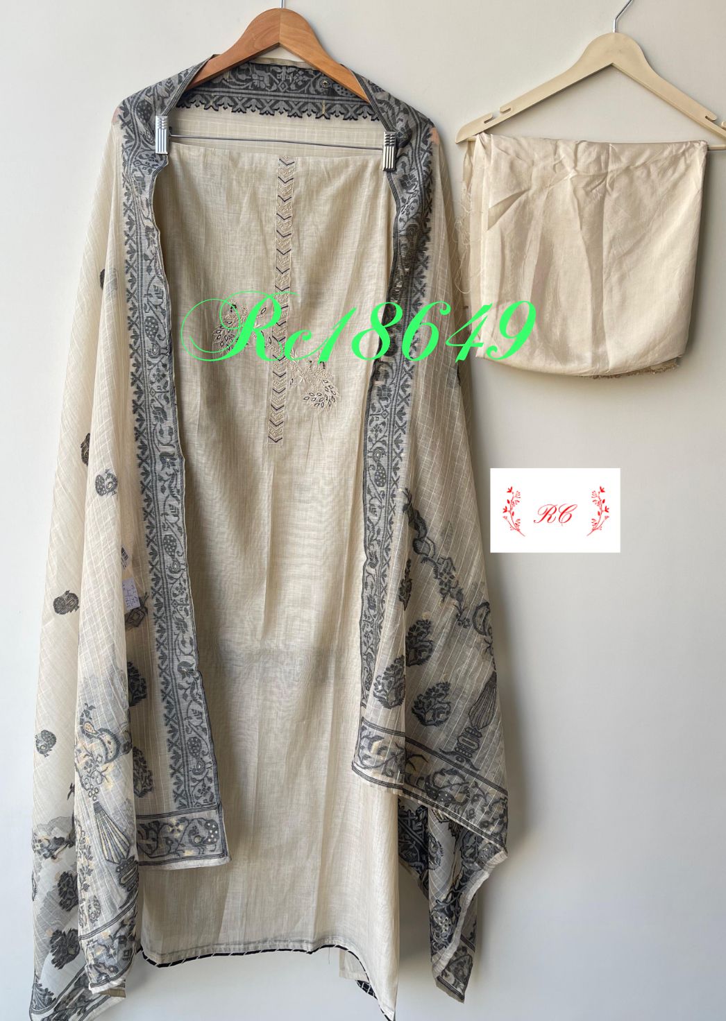 Mul Chanderi Printed Ladies Unstitched Suit RC-18649 – view 3