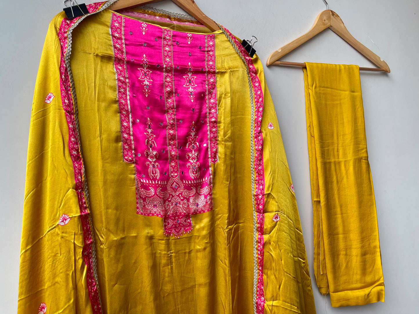 Gajji silk printed unstitched ladies suit Rc19210