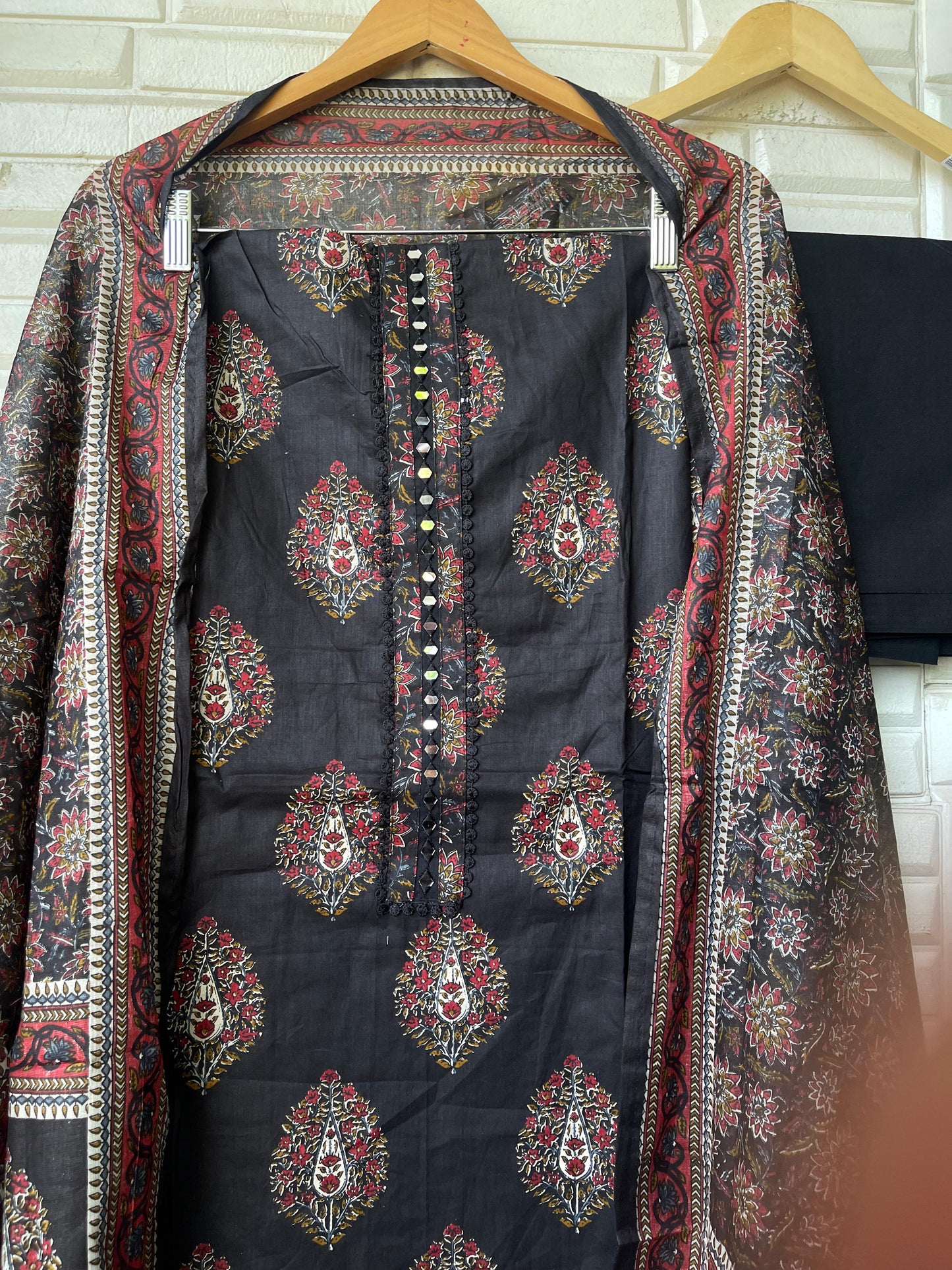 Mul cotton printed unstitched salwar suit with mirror-work embroidery – RoyalChicByPriti