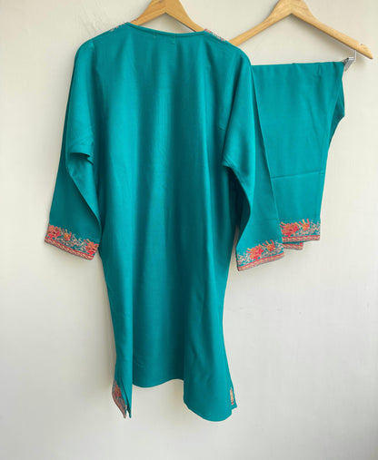 Kashmiri readymade woolen pheron kurta Rc18253