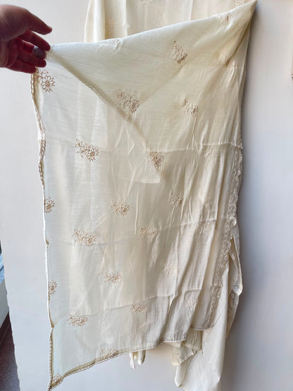 Mul chanderi applique work unstitched ladies suit Rc19279