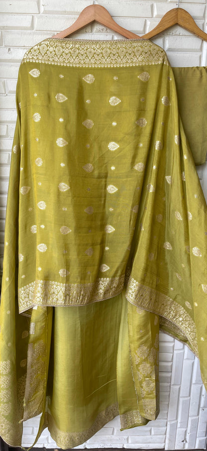Banarasi shimmer silk unstitched ladies suit Rc17749 (a)