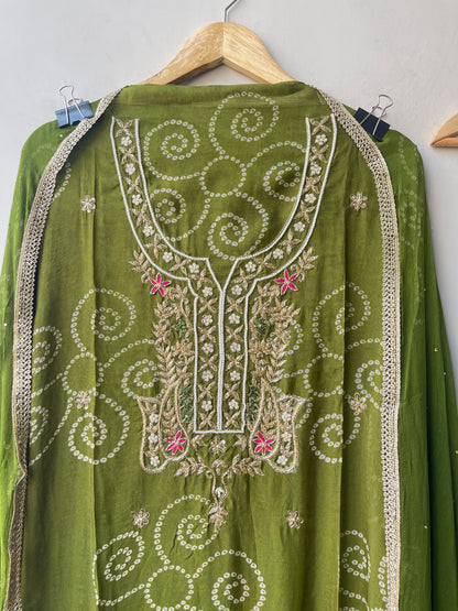 Premium Bandani Printed Organza Unstitched 3 Pcs Designer Suit Set