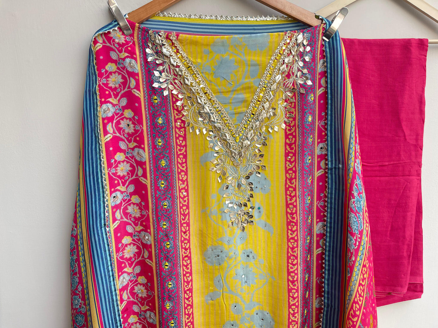 Satin crepe unstitched ladies suit Rc17939