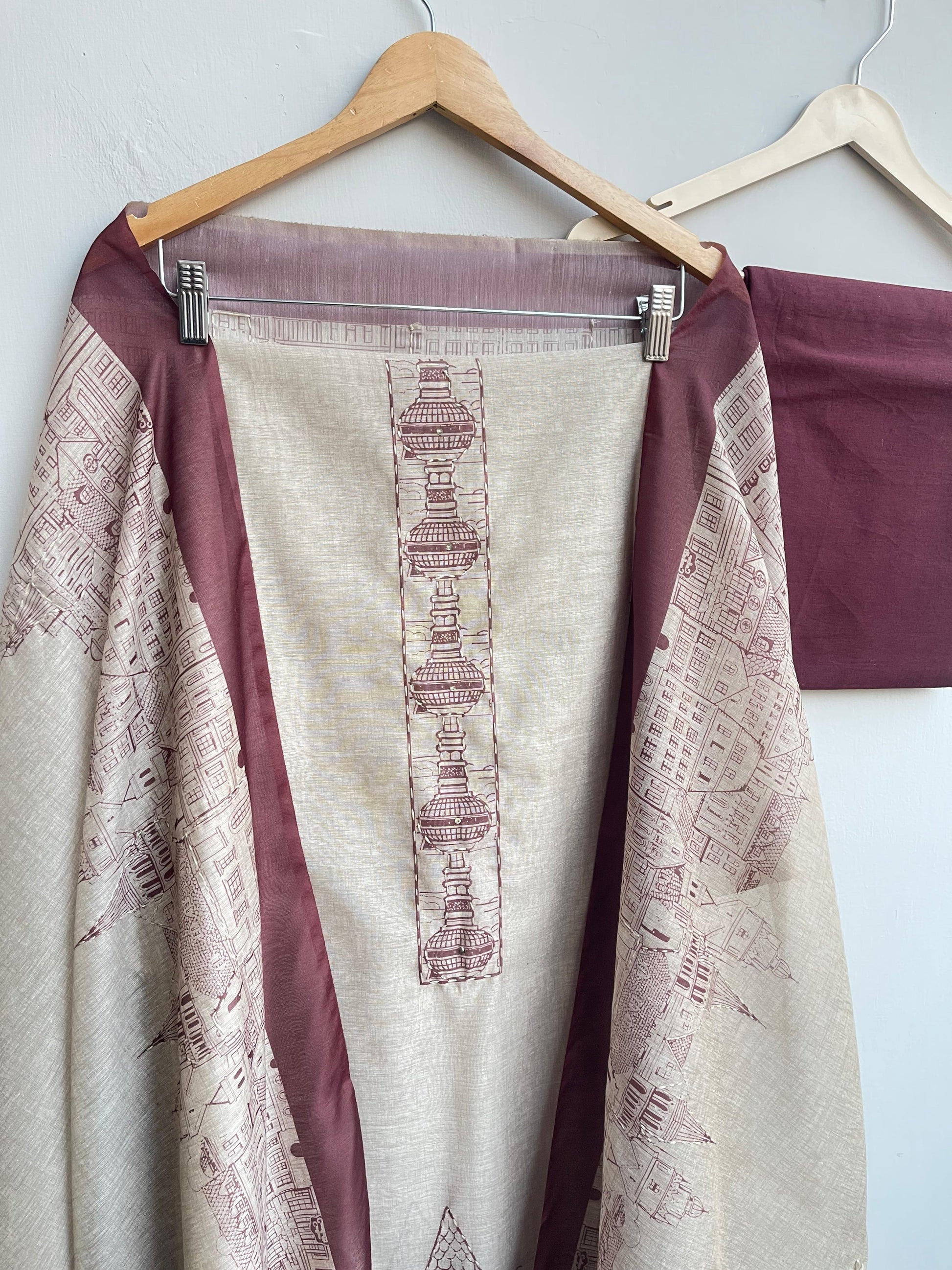Mul Chanderi Unstitched Ladies Suit RC-18077