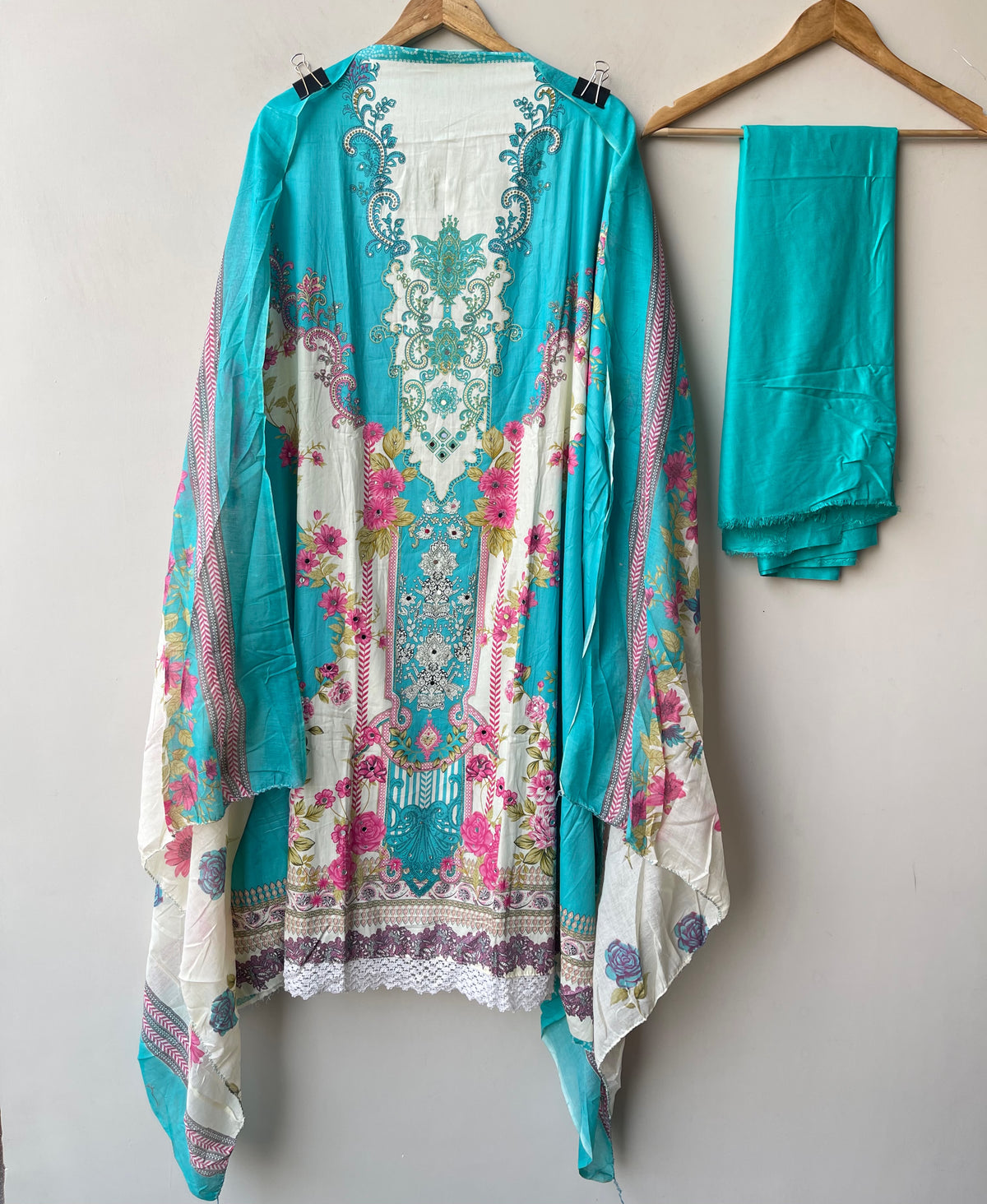 Cotton Printed Unstitched 3 pcs Designer Suit Set