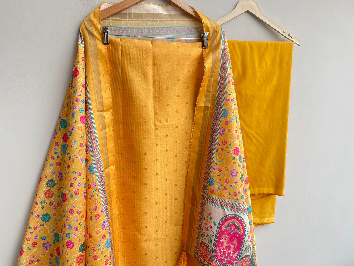 Banarasi shimmer linen unstitched ladies suit Rc18354 (a)