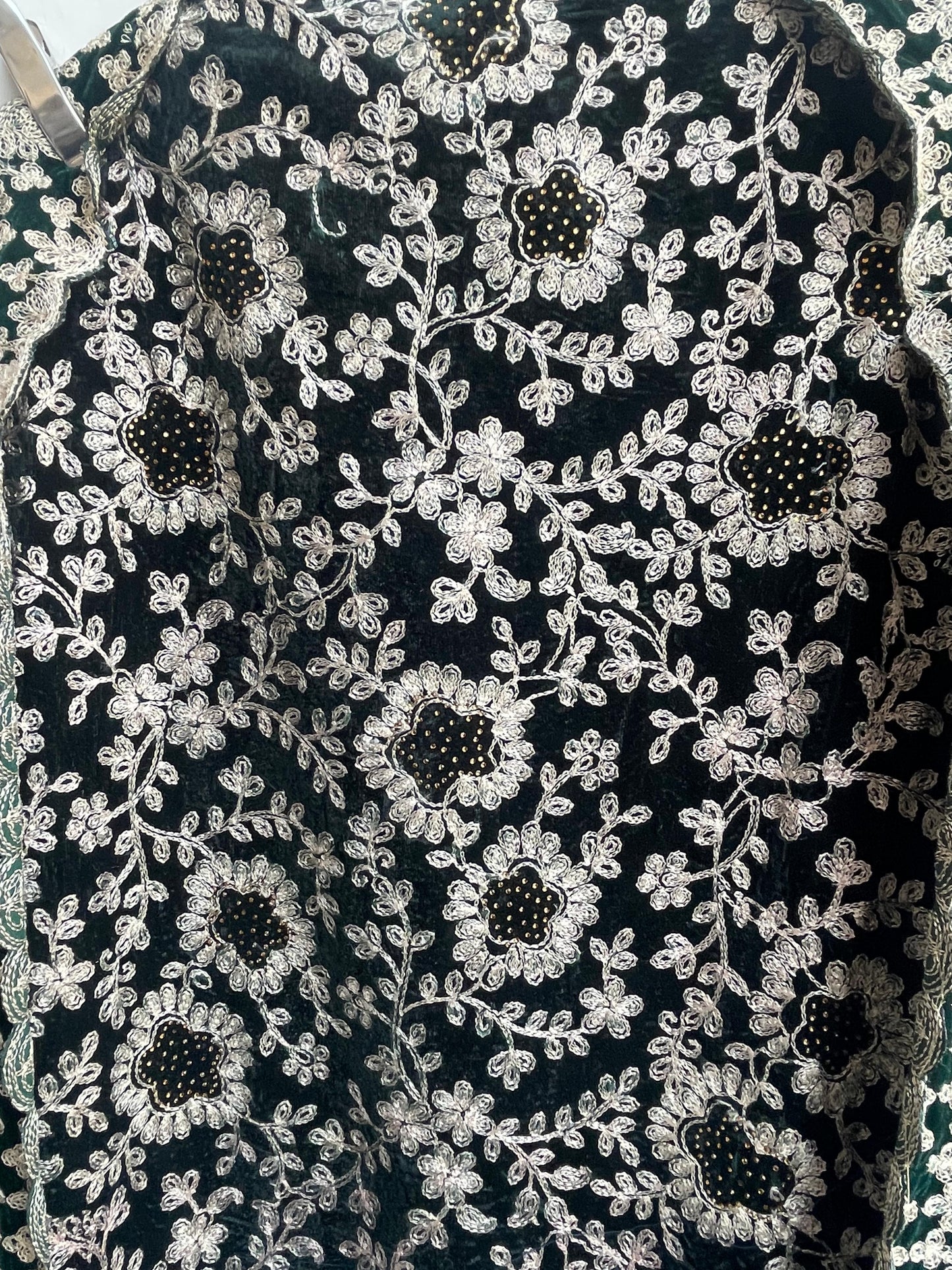 Resham embroidered unstitched velvet ladies suit Rc18838 (d)