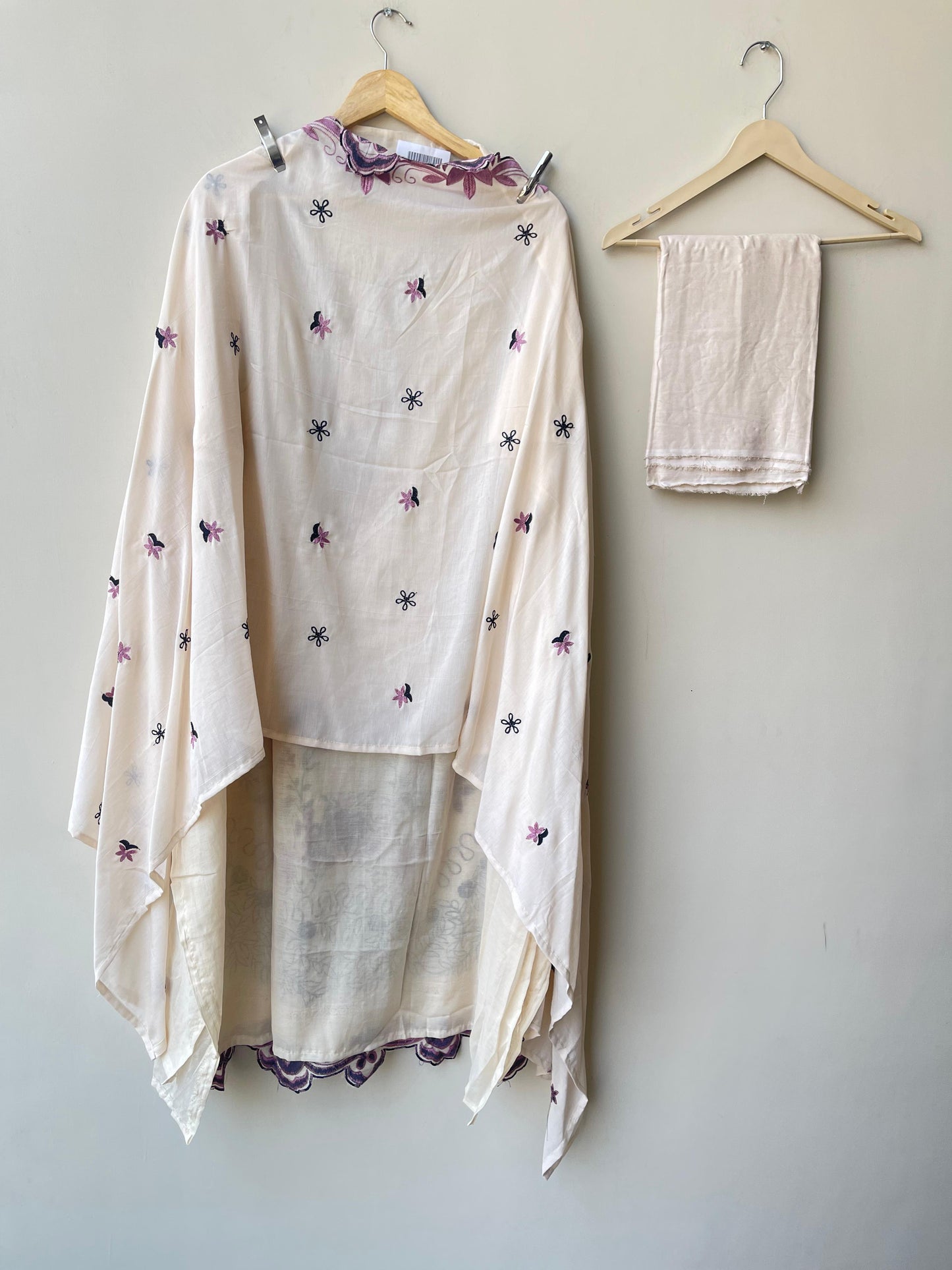 Mul chanderi unstitched ladies suit Rc18916 (a)