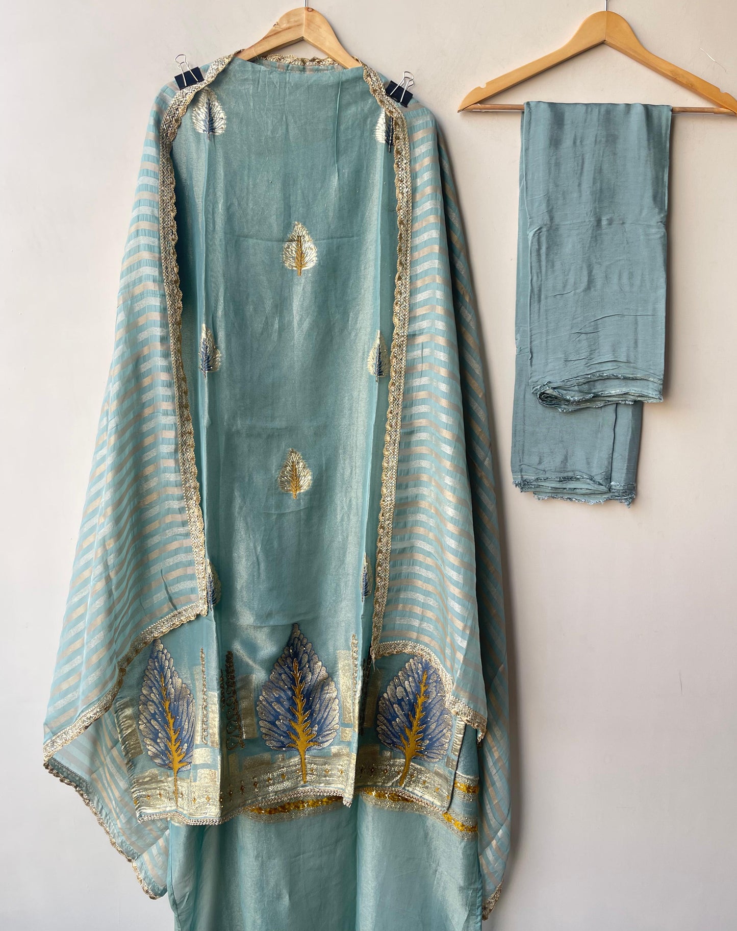 Banarasi shimmer silk printed unstitched ladies suit Rc19333 (a)