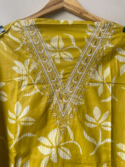Printed Cotton Unstitched 3 pcs Suit Set