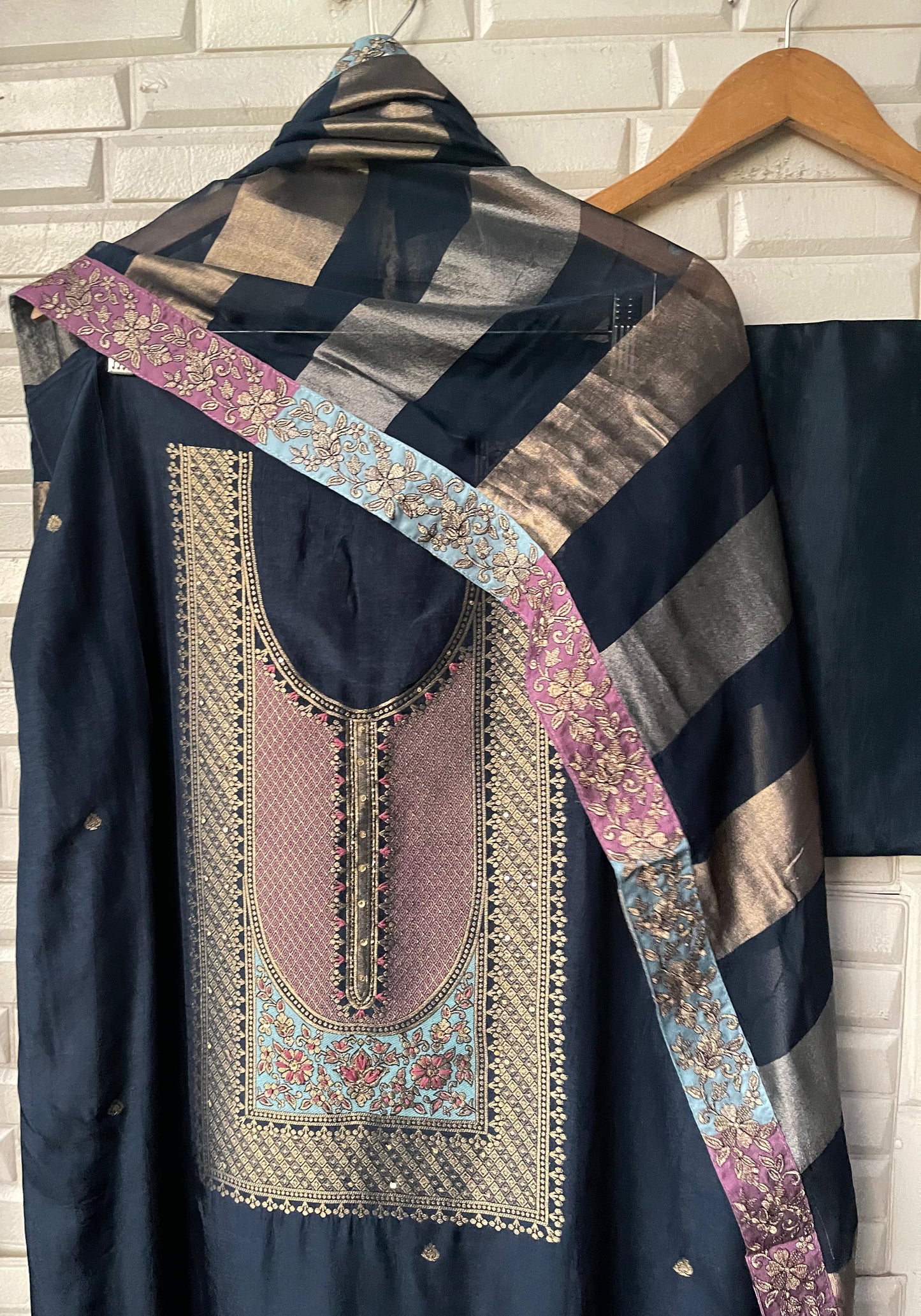 Banarasi tassar silk unstitched ladies suit Rc17722 (a)