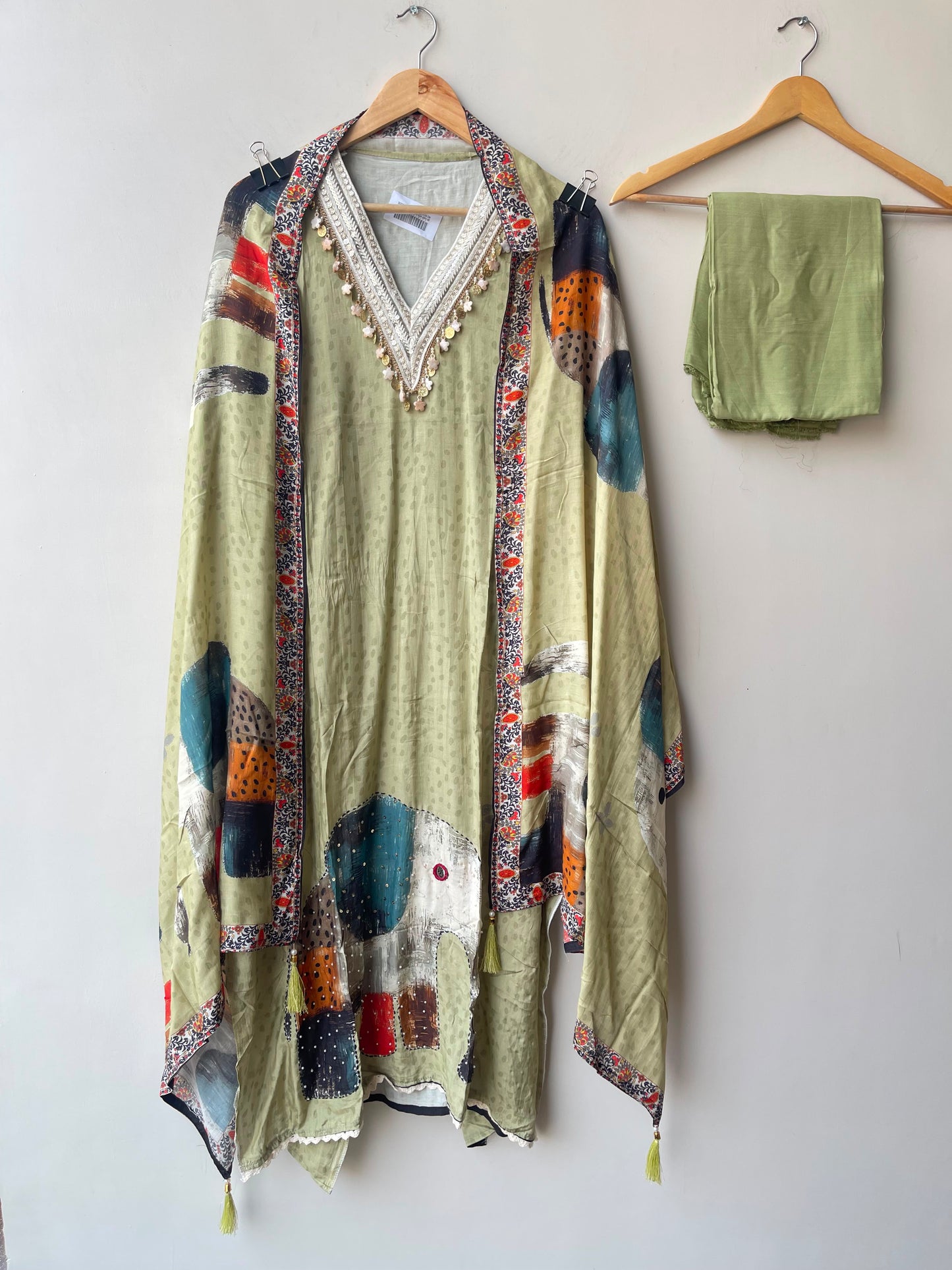 Muslin printed unstitched ladies suit Rc18984