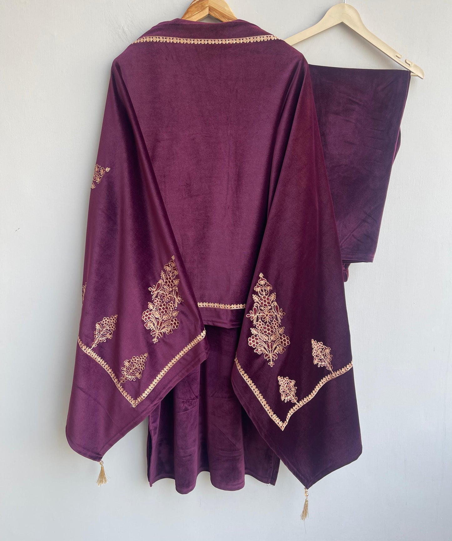 Readymade velvet ladies winter suit Rc18824