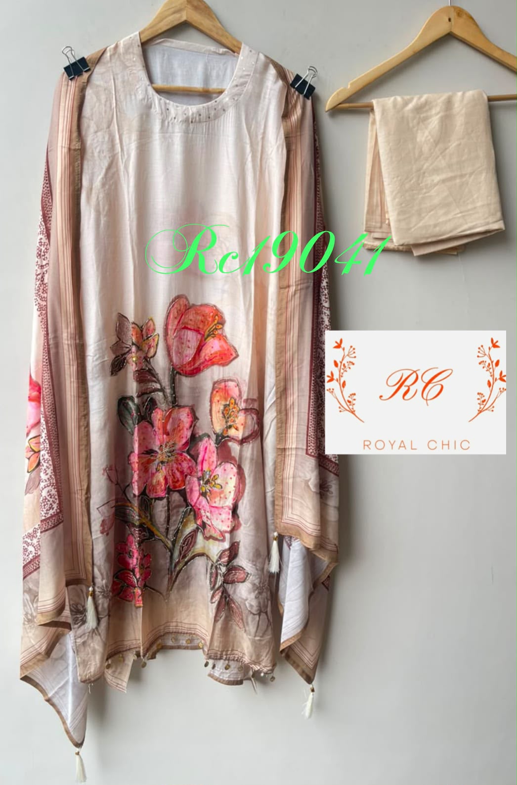 Muslin printed fabric ladies unstitched suit Rc19041