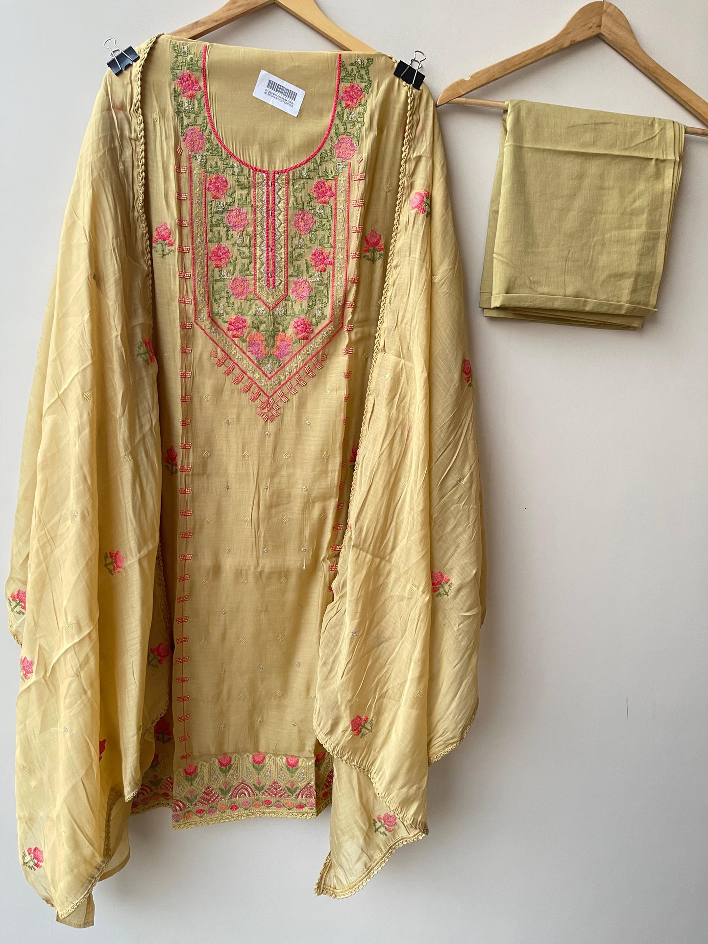 Mul chanderi unstitched salwar suit with resham embroidery and crochet lace – RoyalChicByPriti