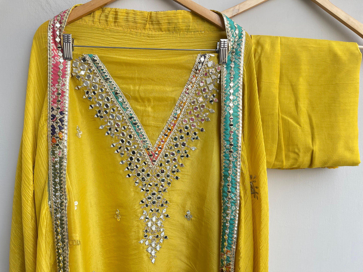 Silk unstitched ladies suit Rc18802