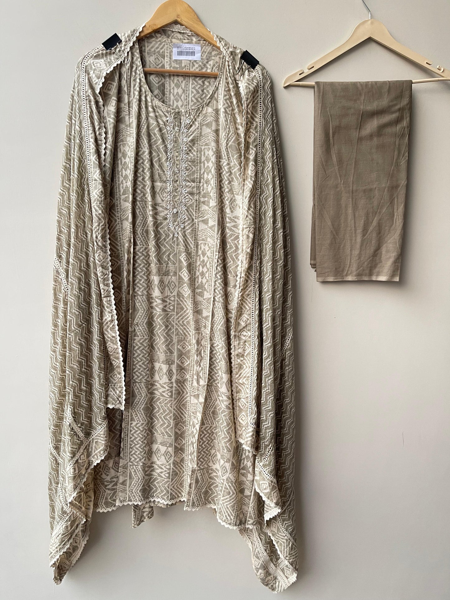Soft cotton printed unstitched ladies suit Rc18931 (b)