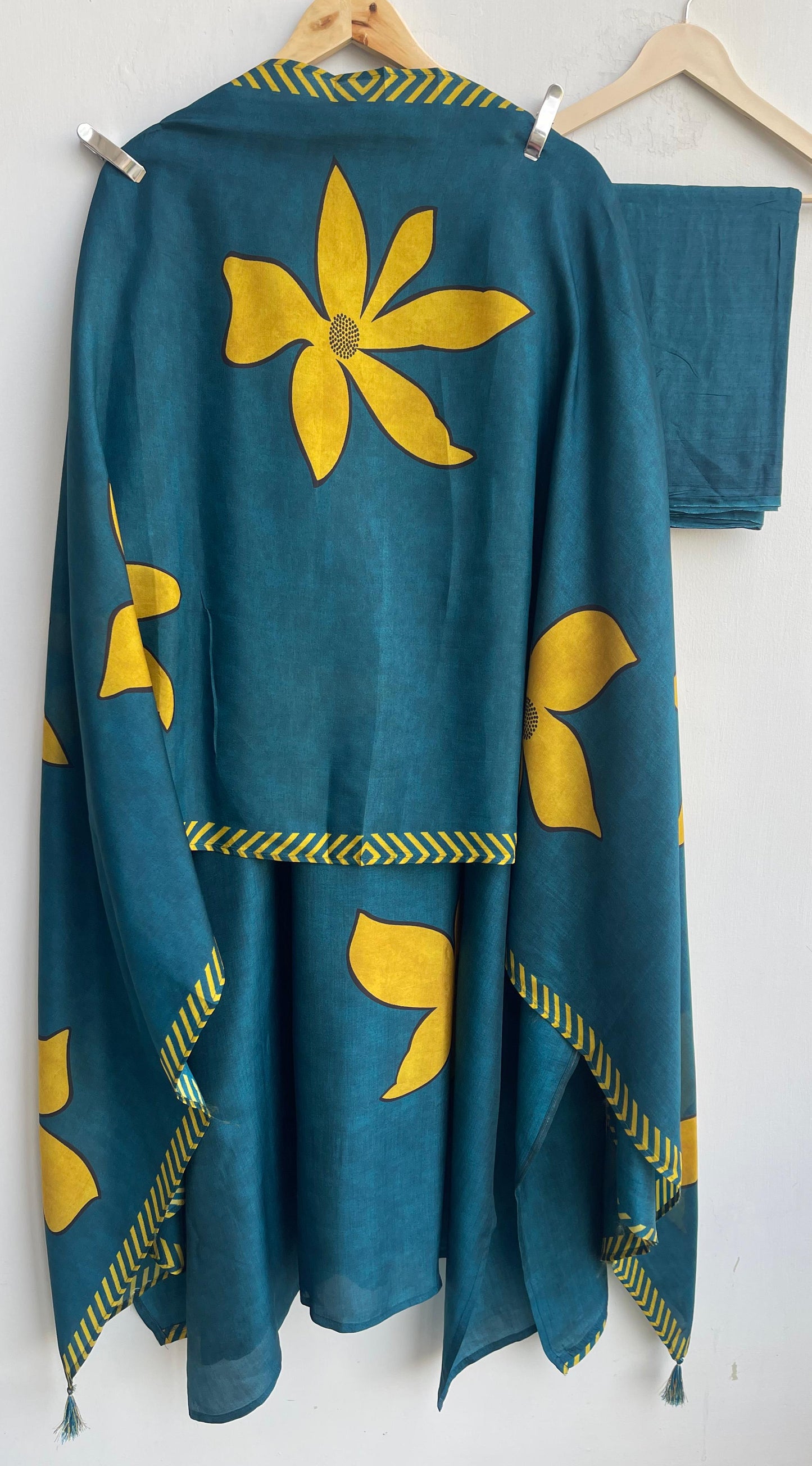 Tassar silk unstitched ladies suit Rc17875