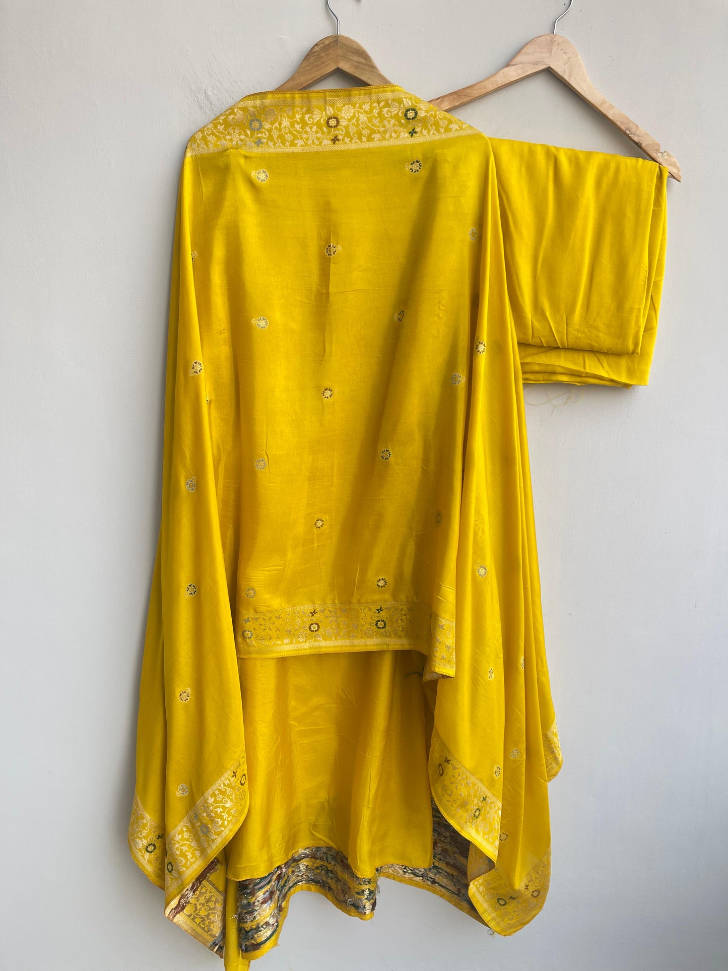 Banarasi silk unstitched ladies suit Rc18242 (c)