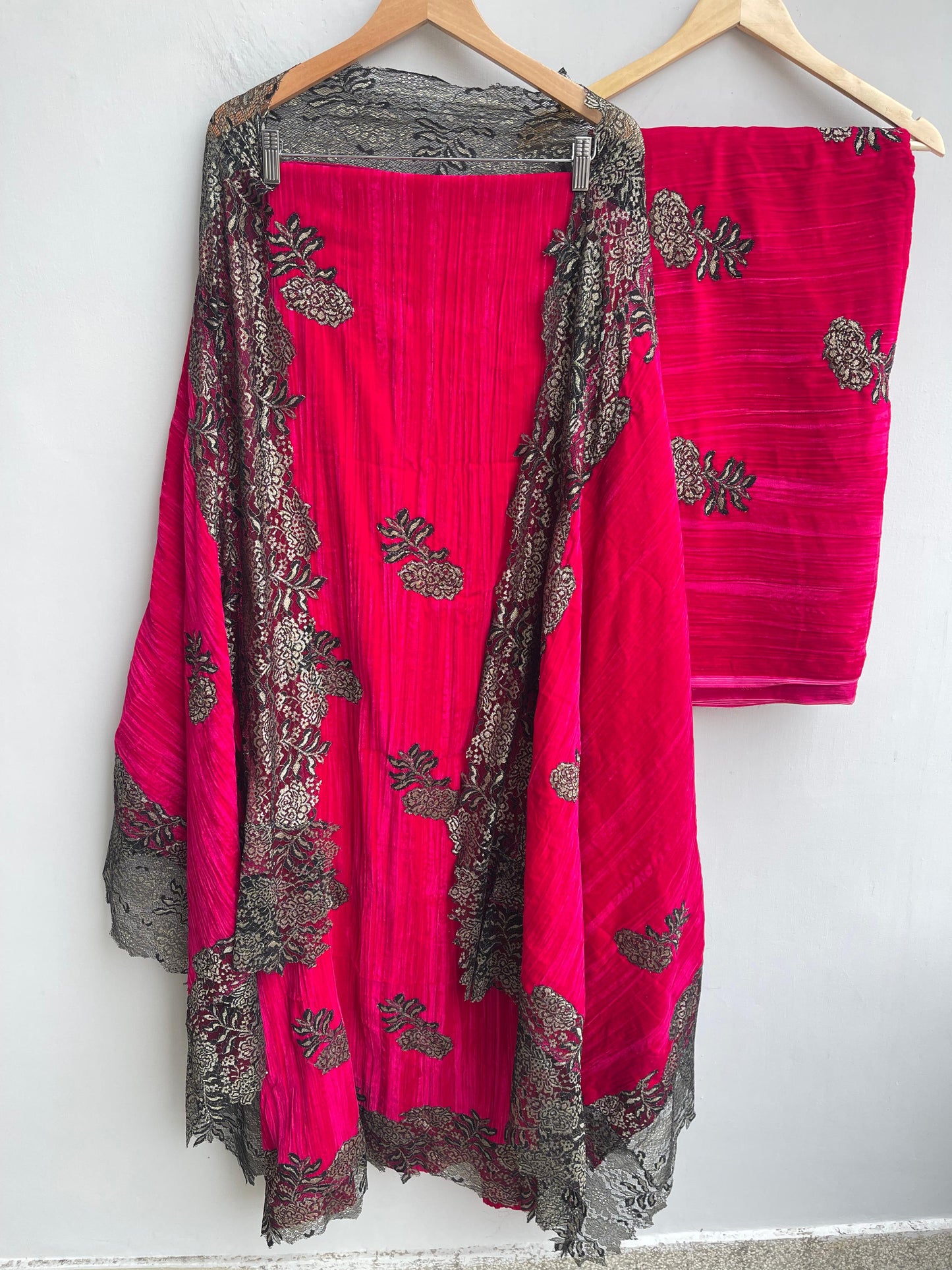 Micra crushed velvet unstitched ladies suit Rc18269 (a)