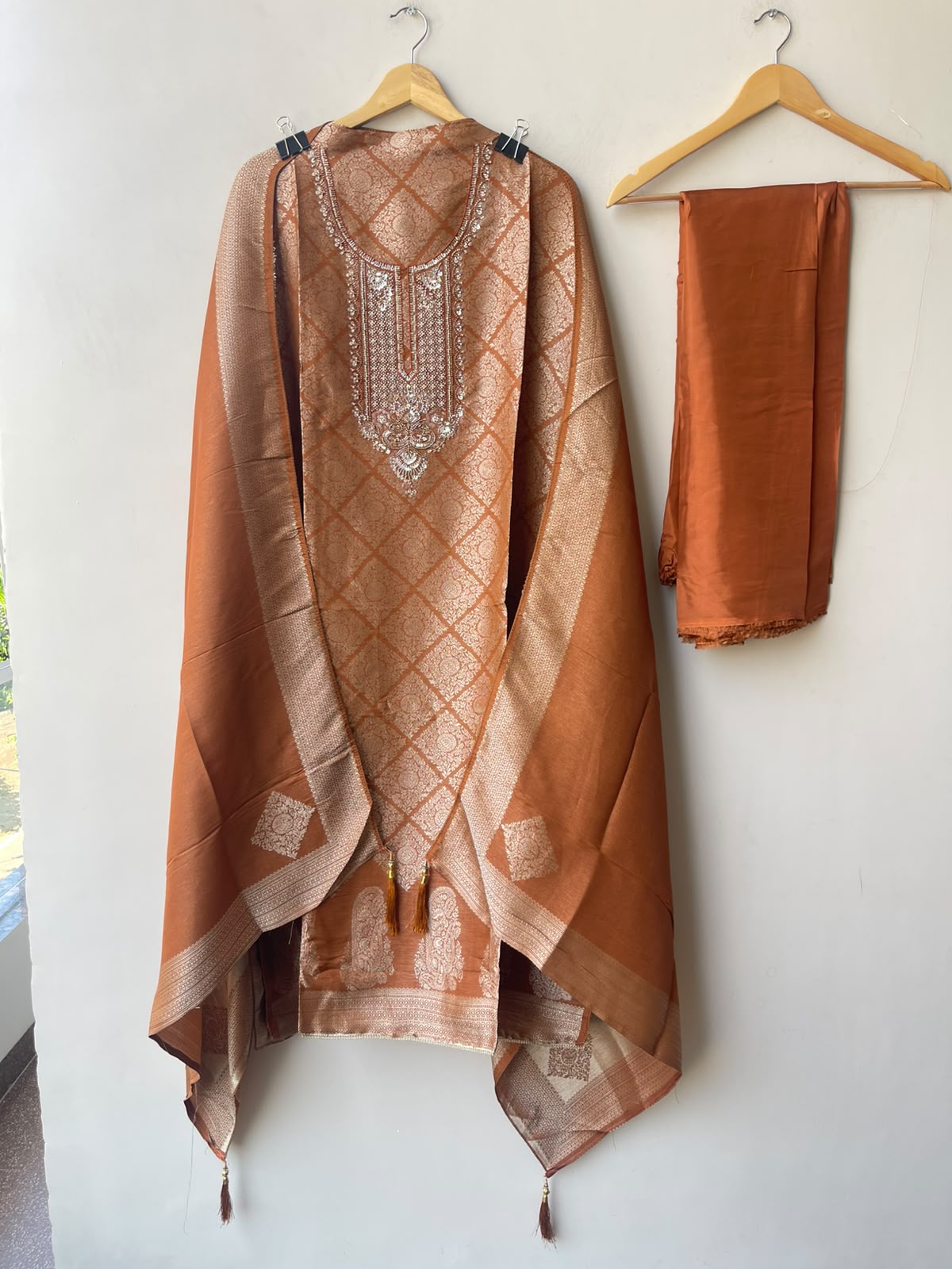 Fine Banarasi shimmer silk unstitched ladies suit Rc19261 (b)