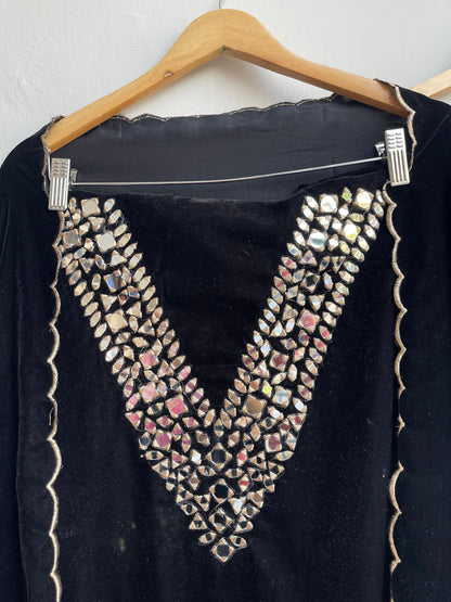 Micra velvet mirror embroidered unstitched ladies suit Rc17850 (a)