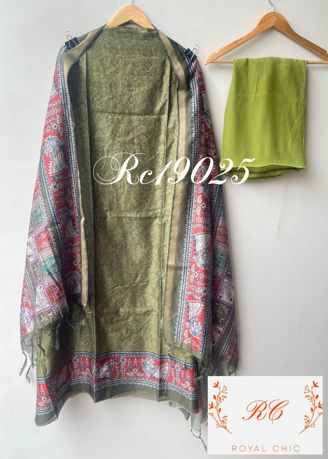 Mul chanderi maheshwari printed unstitched ladies suit Rc19025 (b)