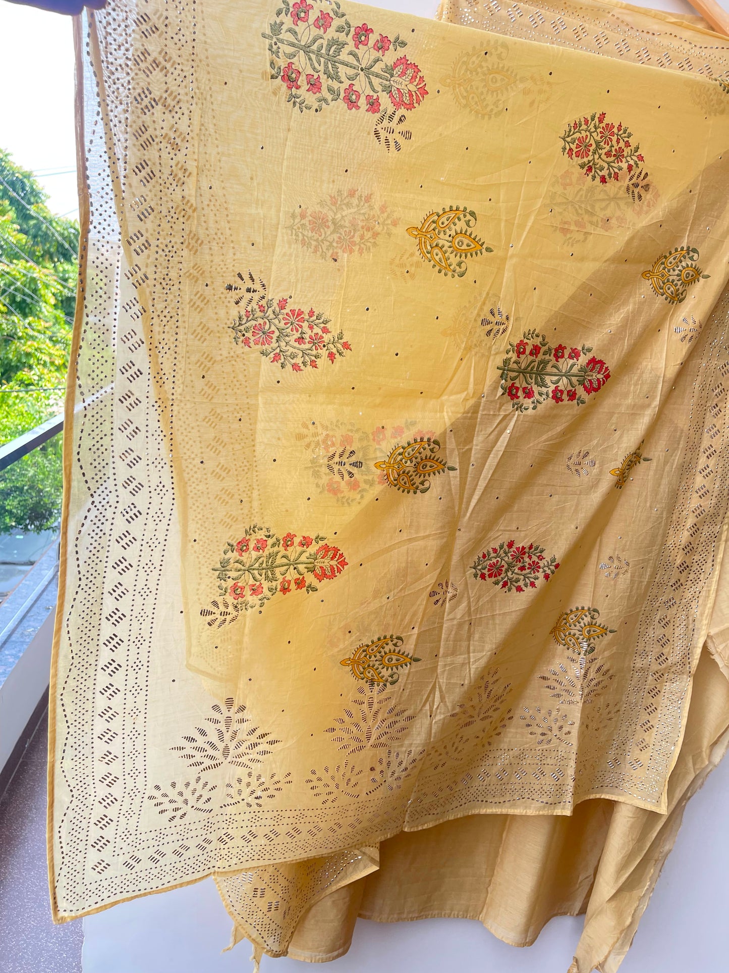 Mul chanderi unstitched ladies suit Rc19047