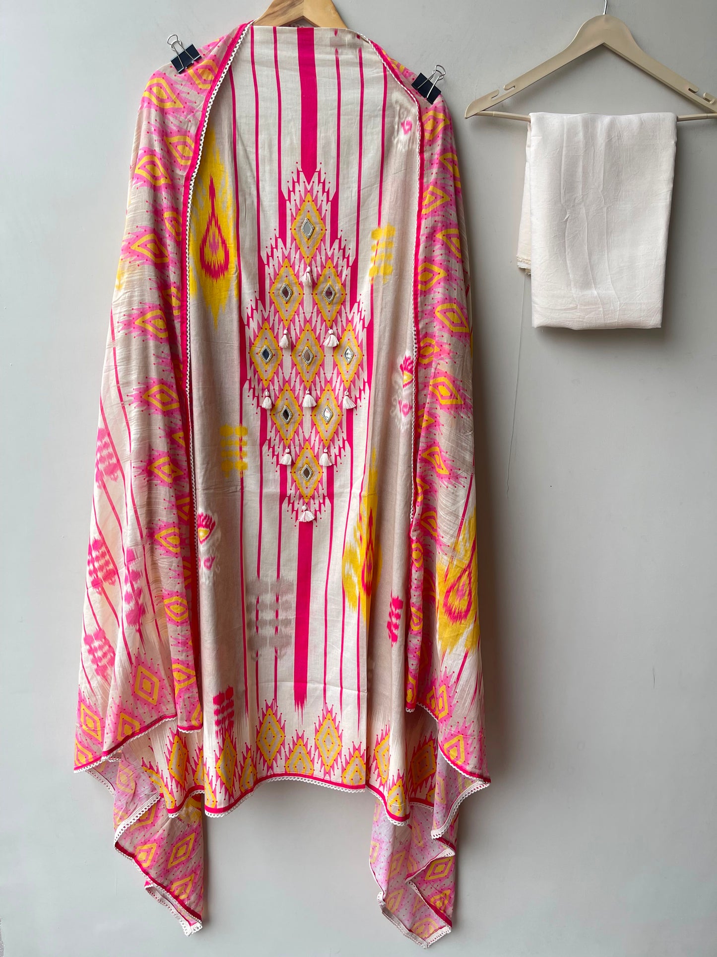 Pure cotton printed ladies unstitched suit Rc19064